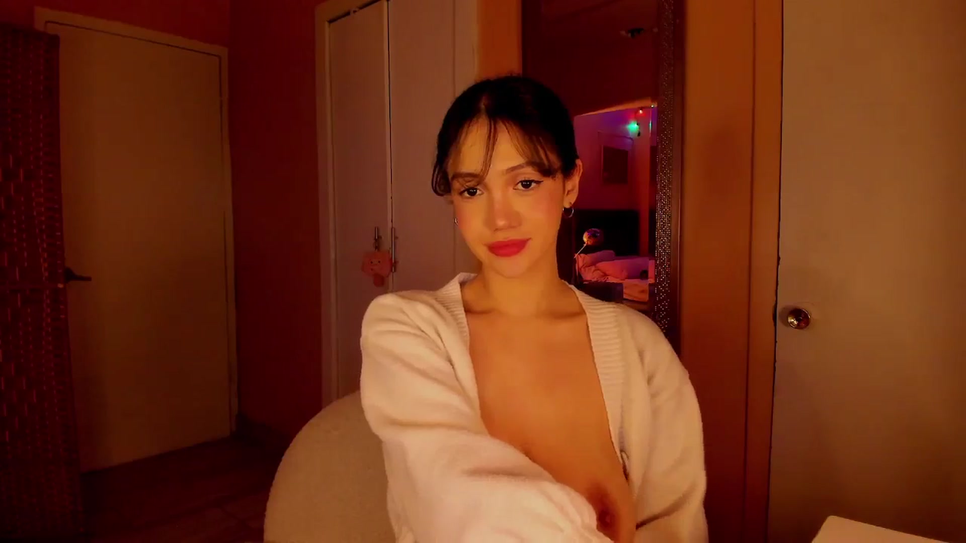 Gallery image thumbnail from Alicee199's myfreecams stream on, 01/29/2026, 10:47 image 16 of 20