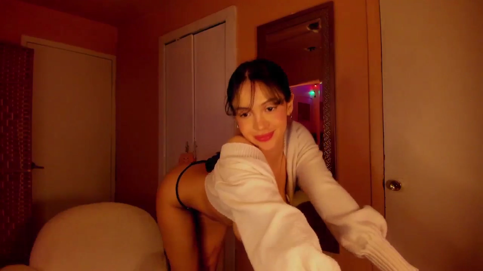 Gallery image thumbnail from Alicee199's myfreecams stream on, 01/29/2026, 10:47 image 15 of 20