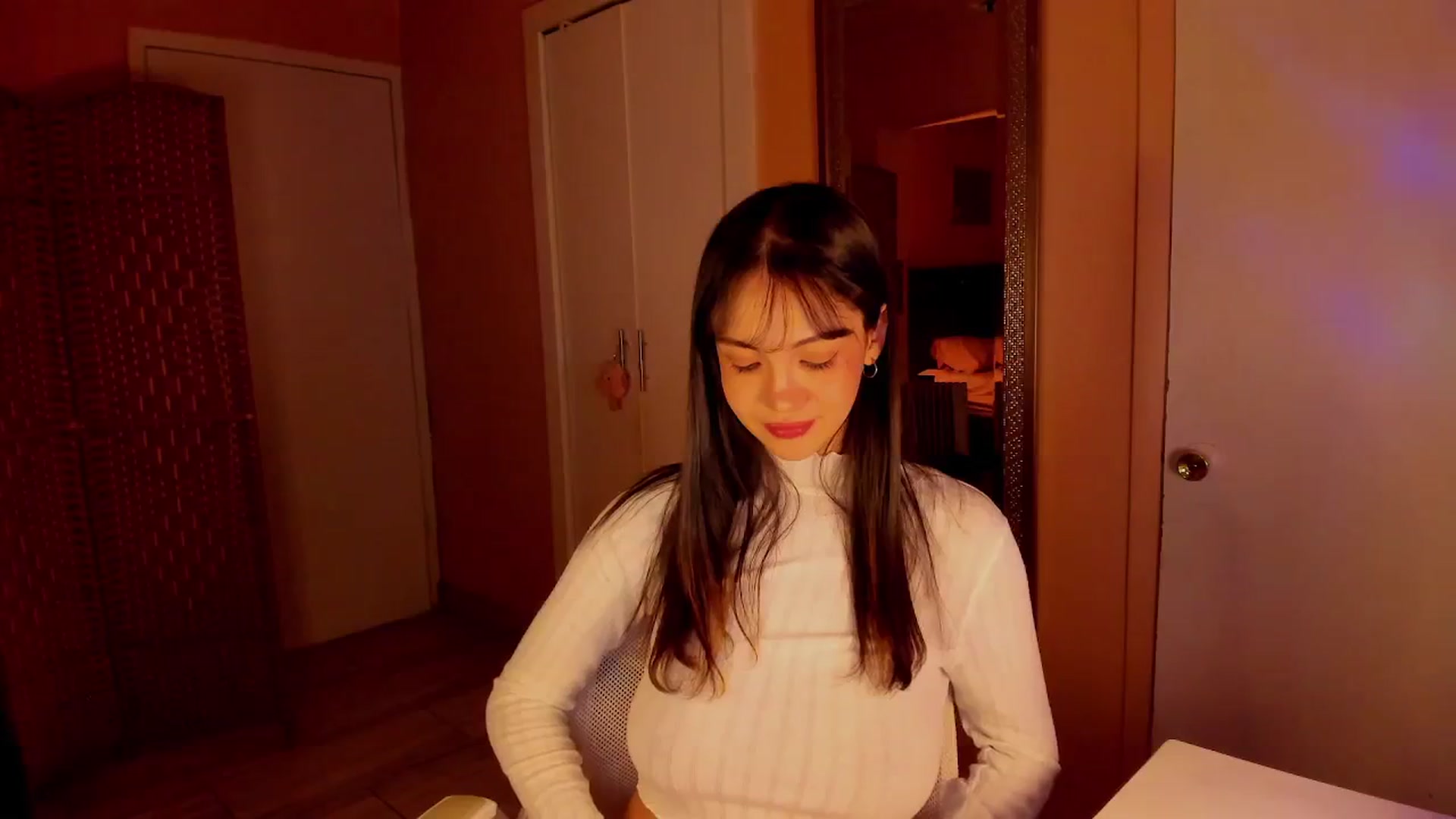 Gallery image thumbnail from Alicee199's myfreecams stream on, 02/18/2026, 11:07 image 4 of 20