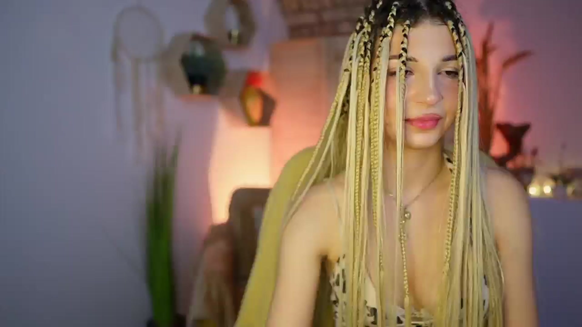 Gallery image thumbnail from Alicee_Kiss's myfreecams stream on, 12/19/2024, 23:21 image 19 of 20