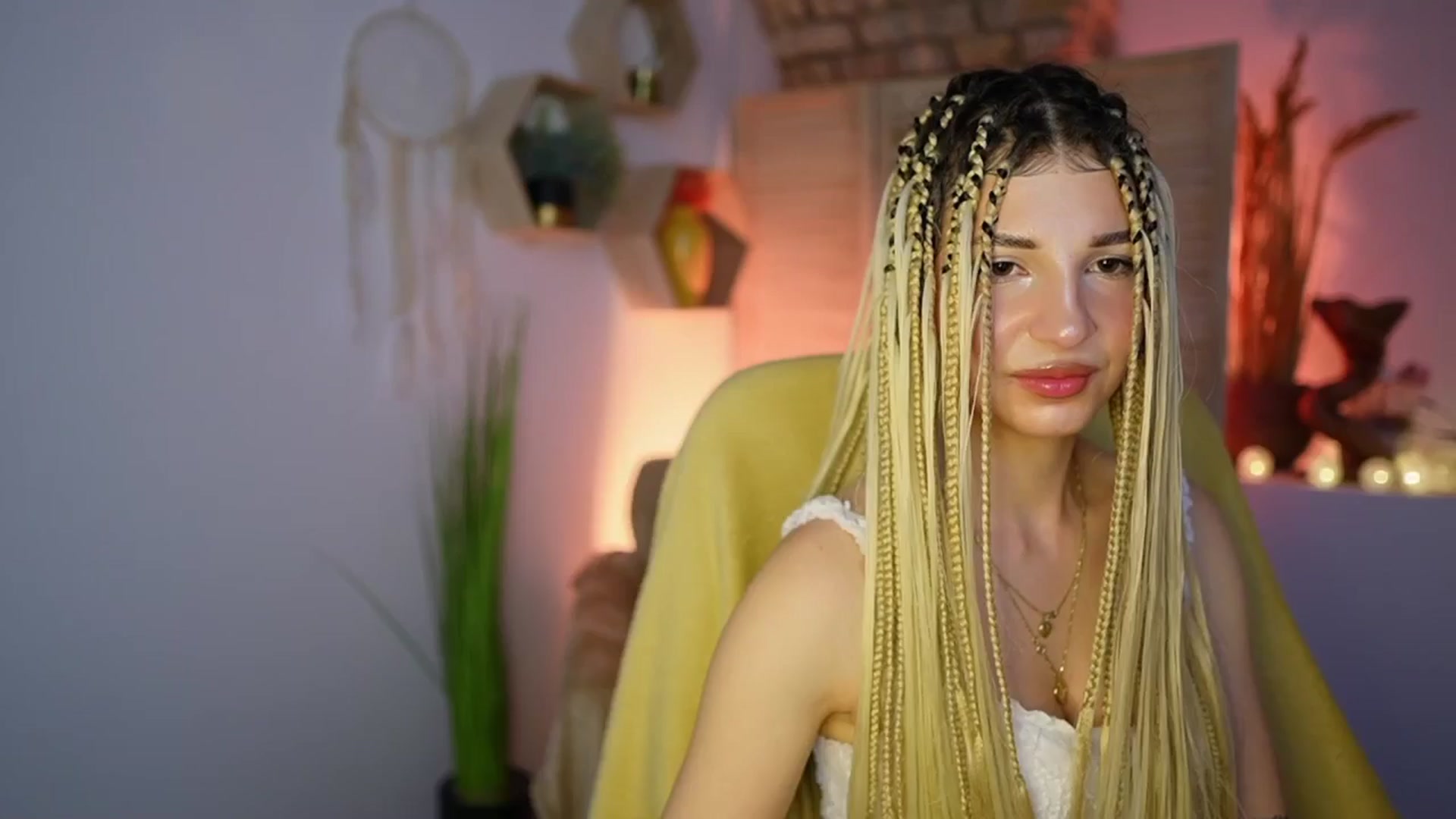 Gallery image thumbnail from Alicee_Kiss's myfreecams stream on, 12/28/2024, 21:52 image 13 of 20