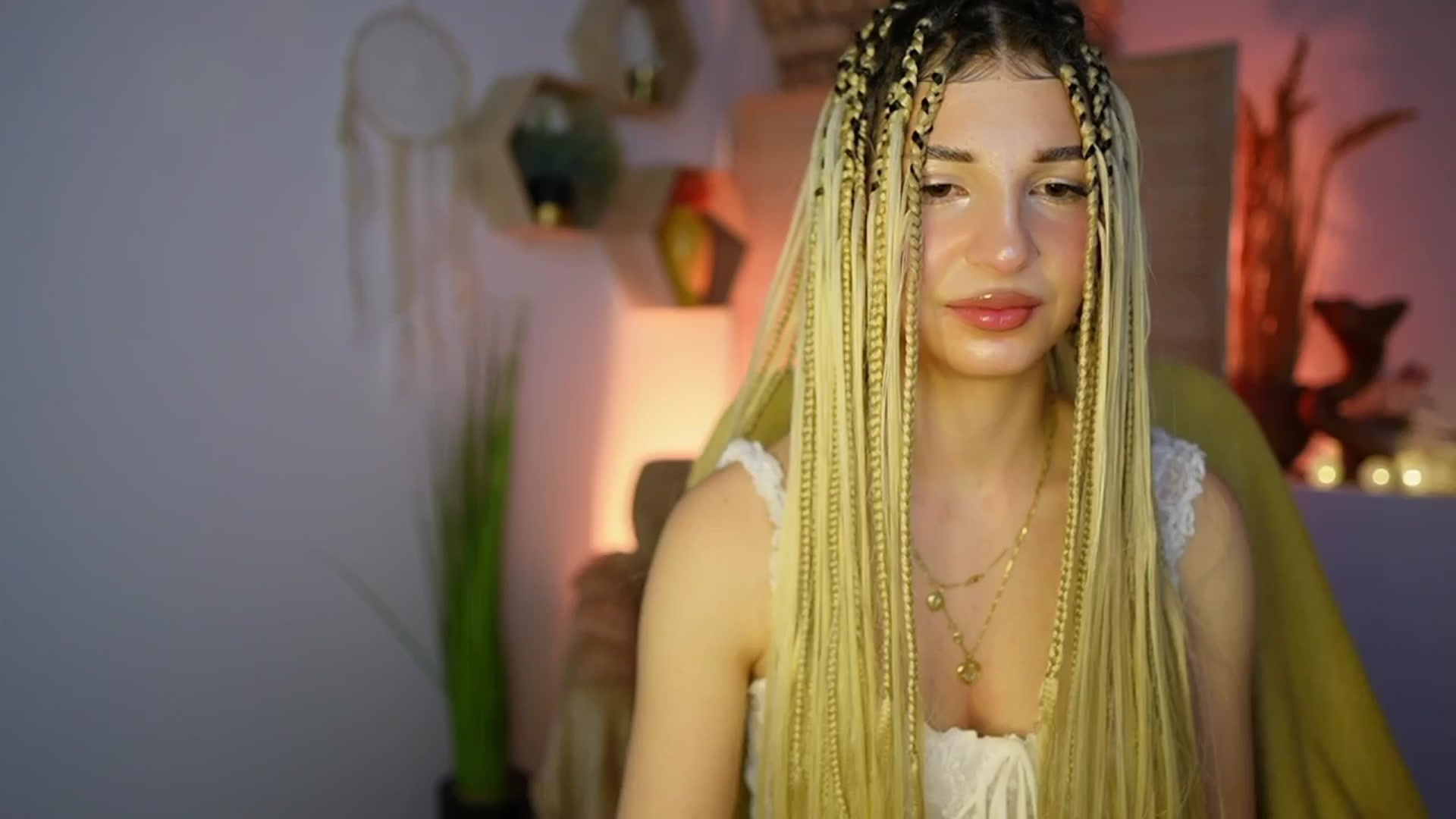 Gallery image thumbnail from Alicee_Kiss's myfreecams stream on, 12/28/2024, 21:52 image 6 of 20