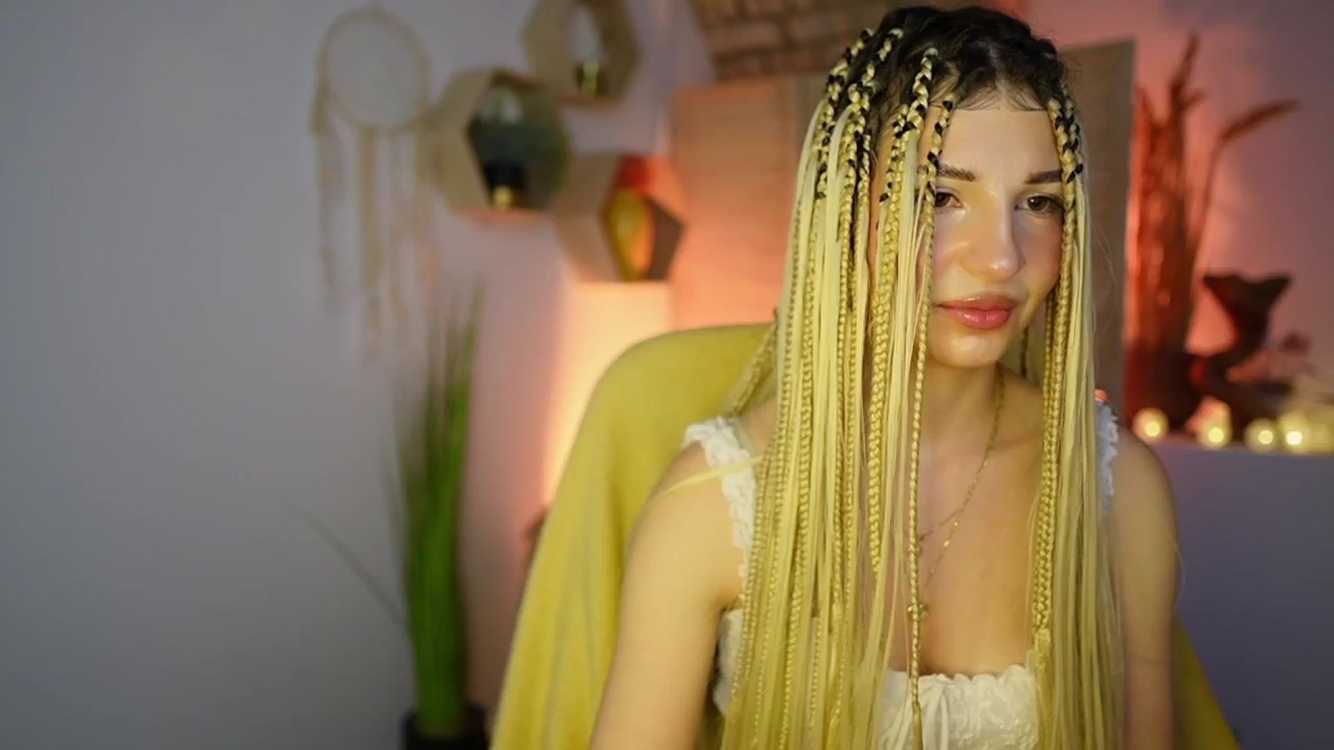 Gallery image thumbnail from Alicee_Kiss's myfreecams stream on, 12/28/2024, 21:52 image 19 of 20