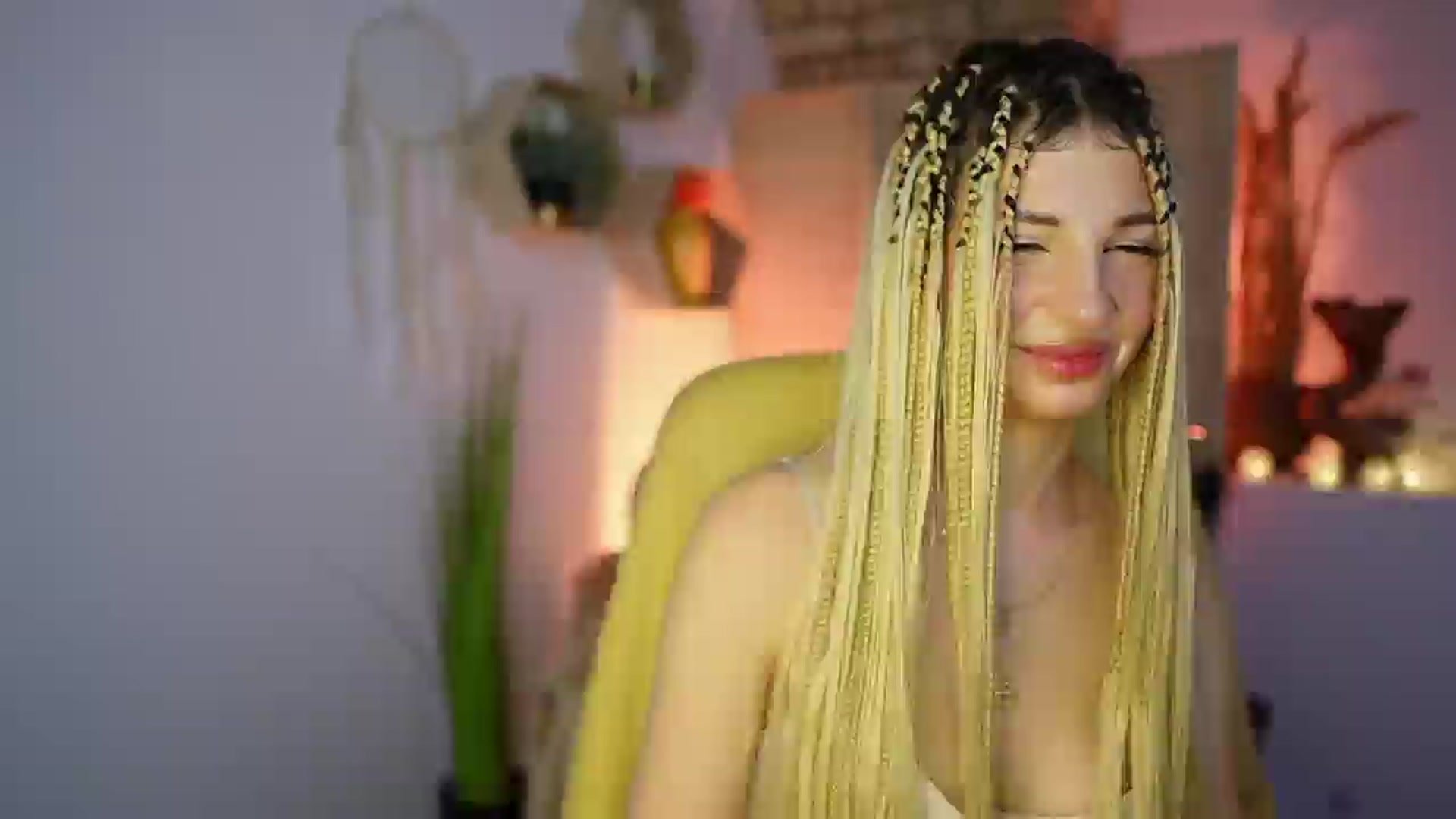 Gallery image thumbnail from Alicee_Kiss's myfreecams stream on, 12/29/2024, 24:46 image 15 of 20