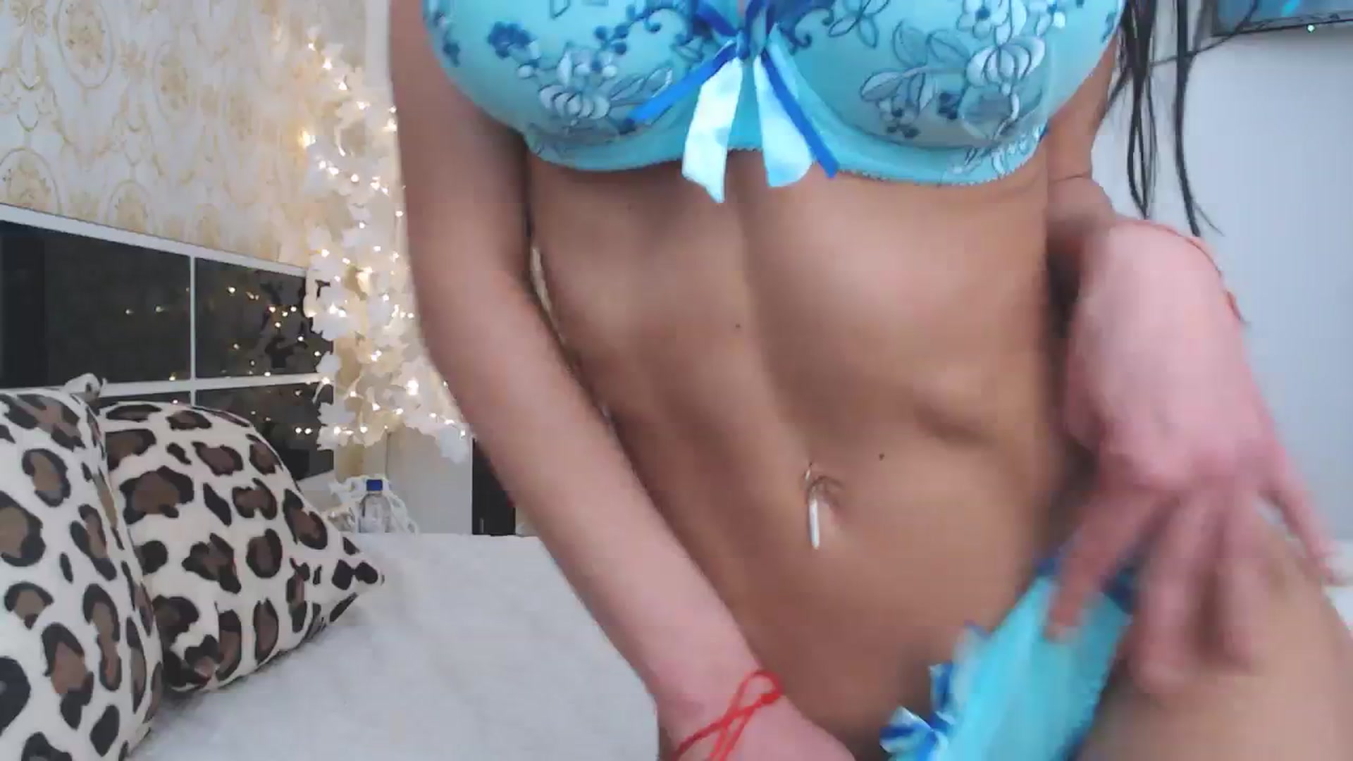 Gallery image thumbnail from Aliceloveee's myfreecams stream on, 03/22/2024, 13:51 image 8 of 20