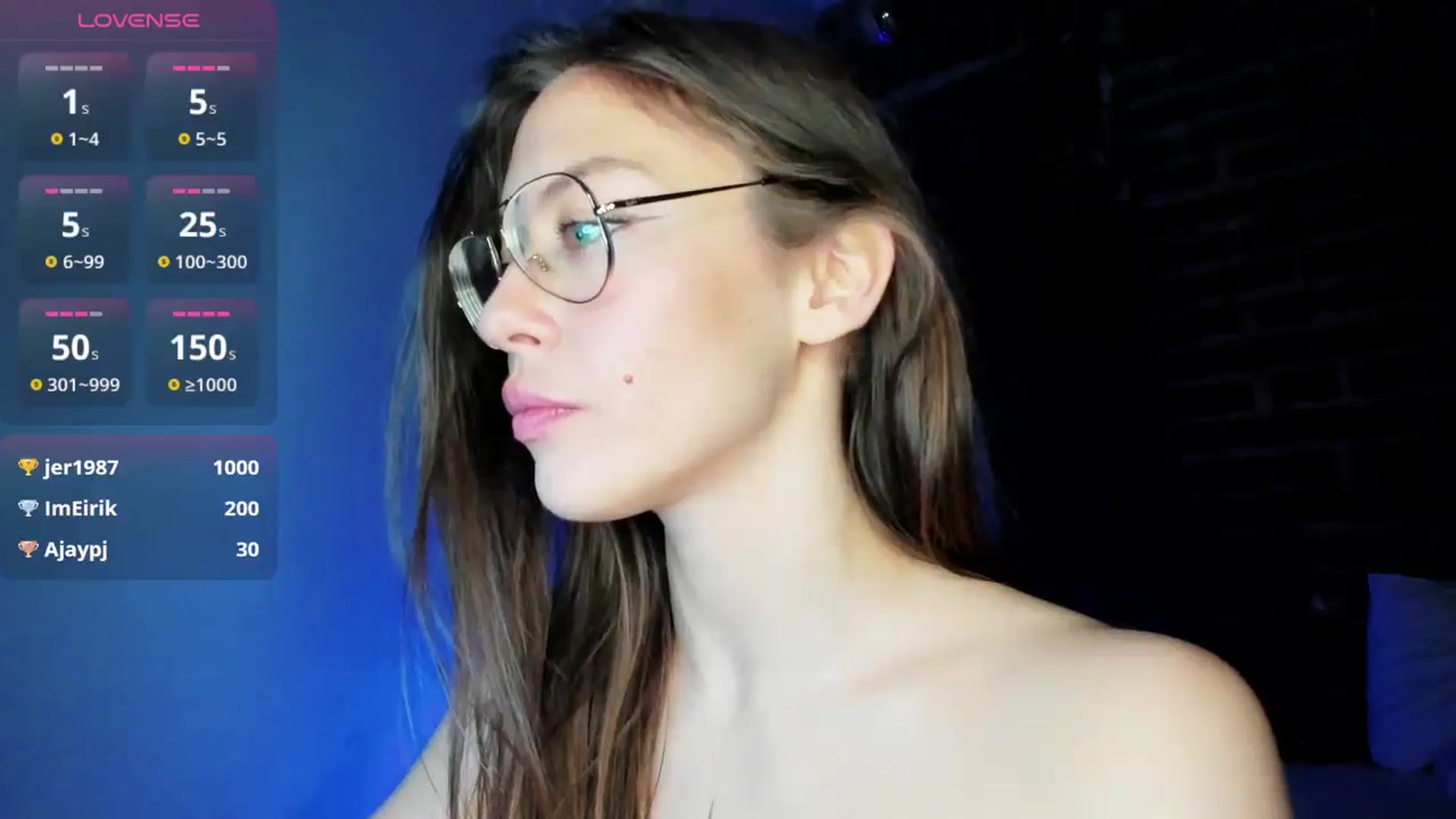 Gallery image thumbnail from Aliceum's myfreecams stream on, 05/18/2025, 12:48 image 2 of 20