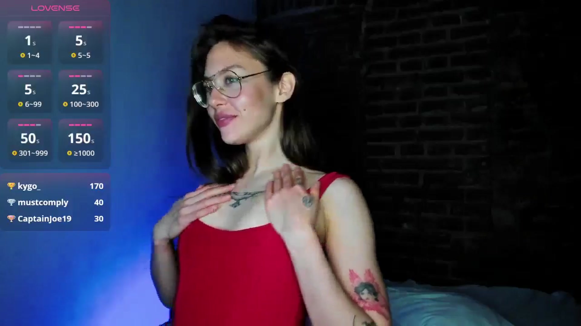Gallery image thumbnail from Aliceum's myfreecams stream on, 05/18/2025, 15:18 image 13 of 20