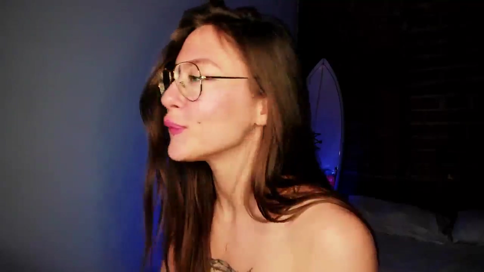 Gallery image thumbnail from Aliceum's myfreecams stream on, 05/25/2025, 15:18 image 20 of 20