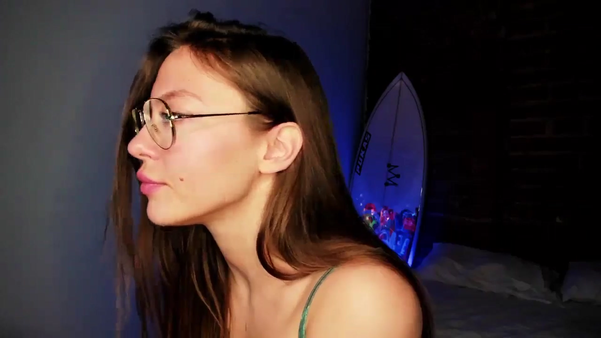 Gallery image thumbnail from Aliceum's myfreecams stream on, 05/25/2025, 15:18 image 15 of 20
