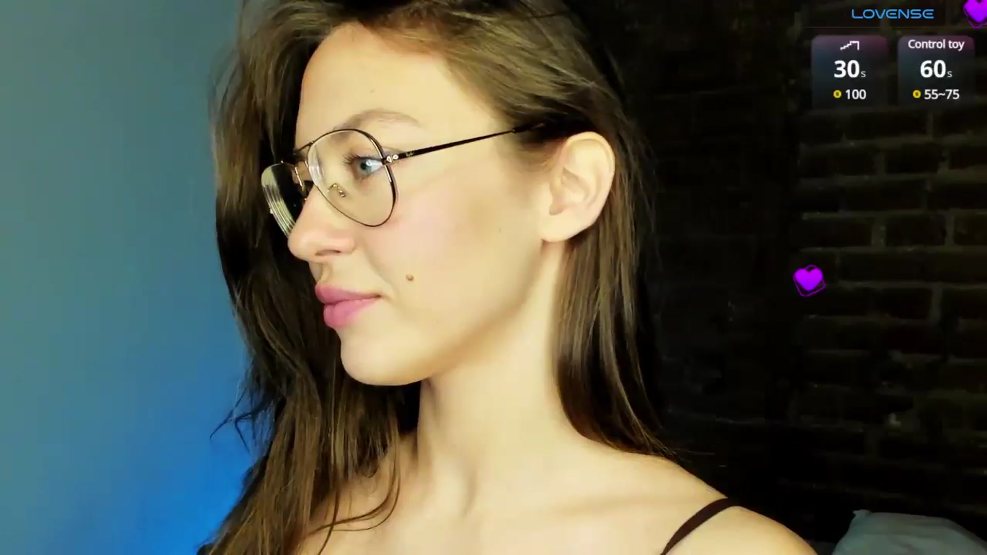Gallery image thumbnail from Aliceum's myfreecams stream on, 06/08/2025, 14:24 image 3 of 20