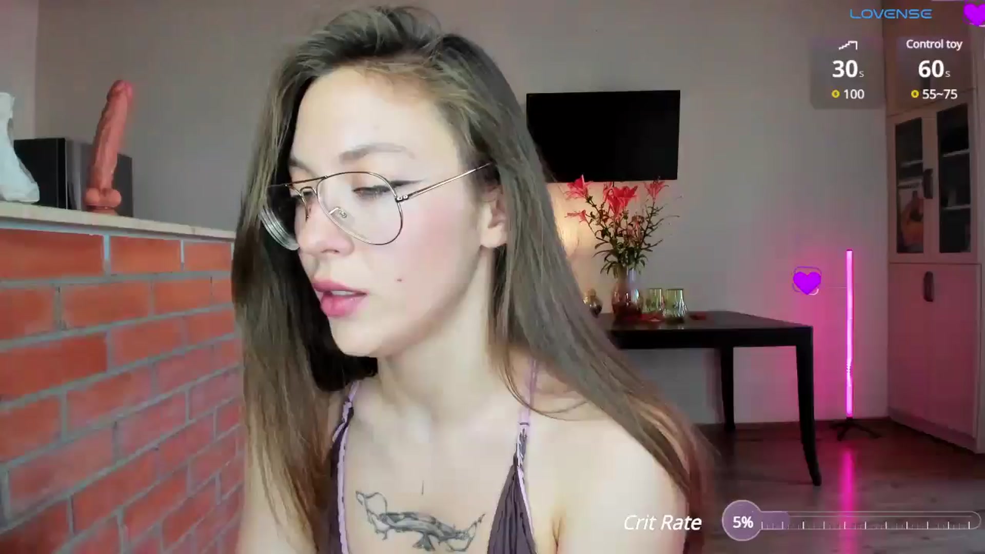 Gallery image thumbnail from Aliceum's myfreecams stream on, 06/26/2025, 14:15 image 7 of 20