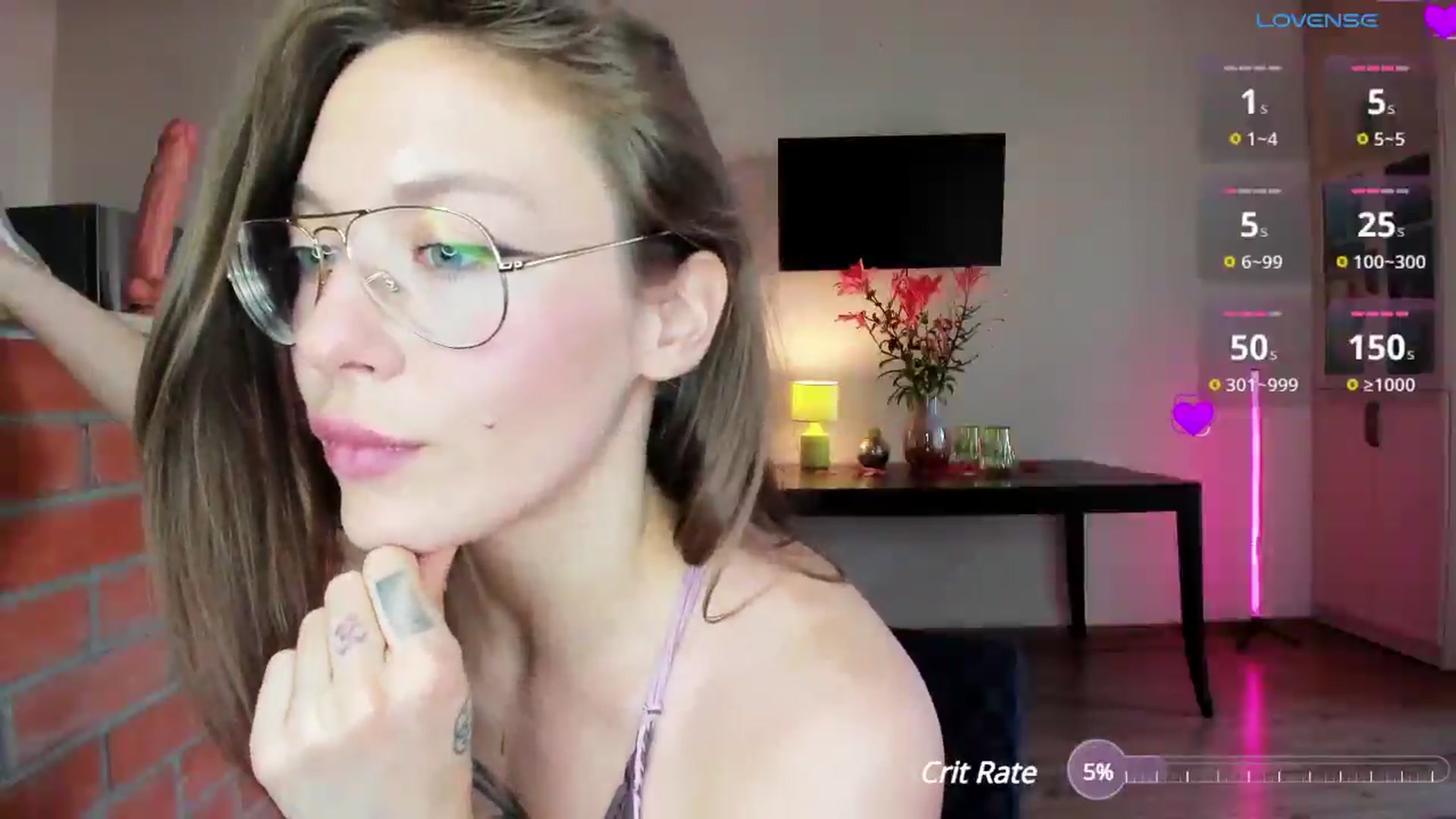 Gallery image thumbnail from Aliceum's myfreecams stream on, 06/26/2025, 14:15 image 10 of 20