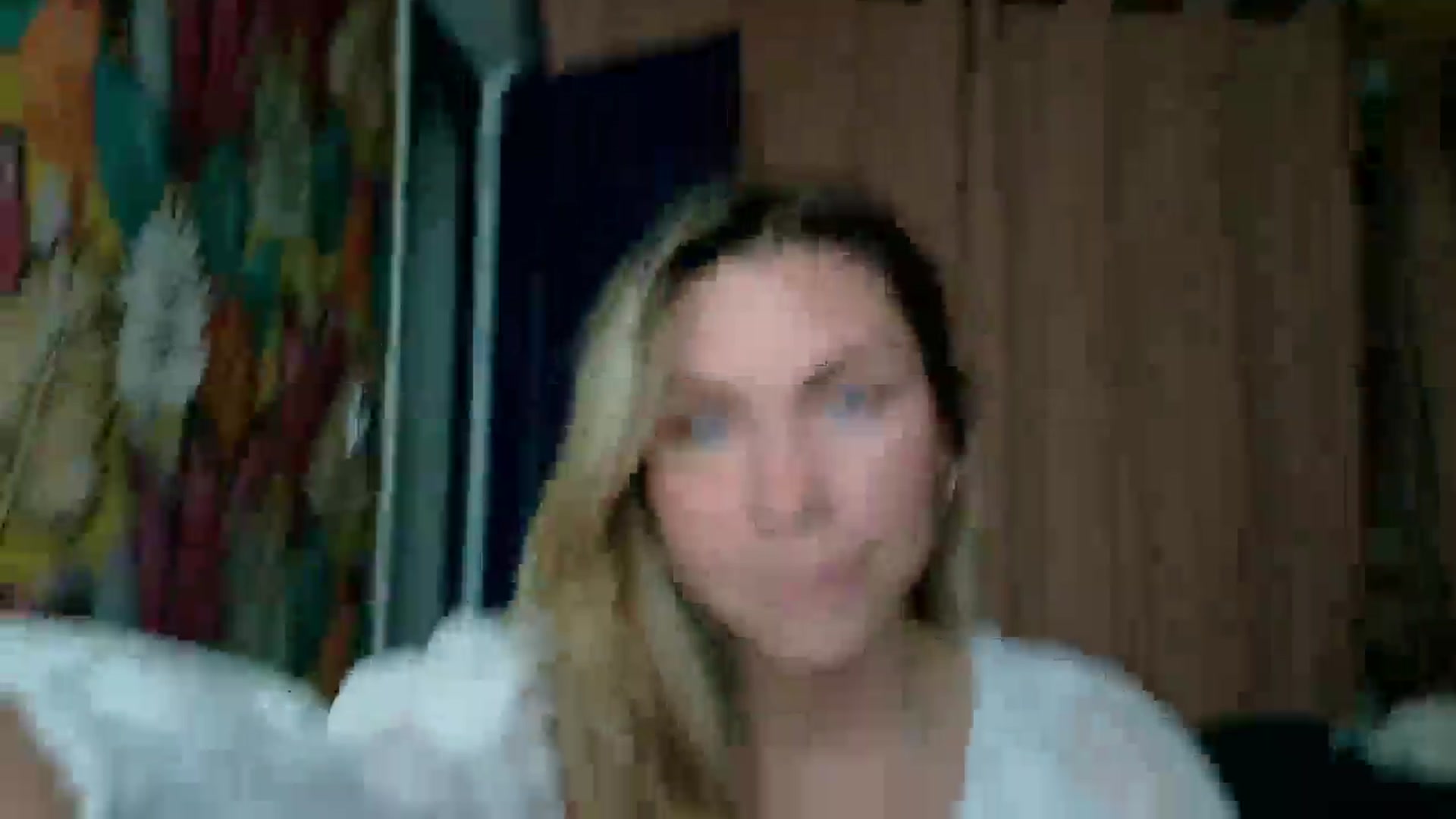 Gallery image thumbnail from Alicewonder1's myfreecams stream on, 04/14/2025, 13:40 image 12 of 20