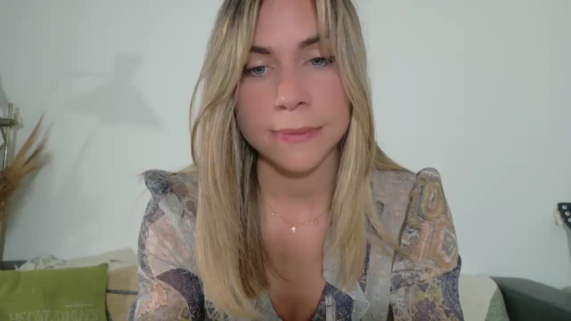 Gallery image thumbnail from Alicewonder1's myfreecams stream on, 04/22/2025, 19:42 image 8 of 20