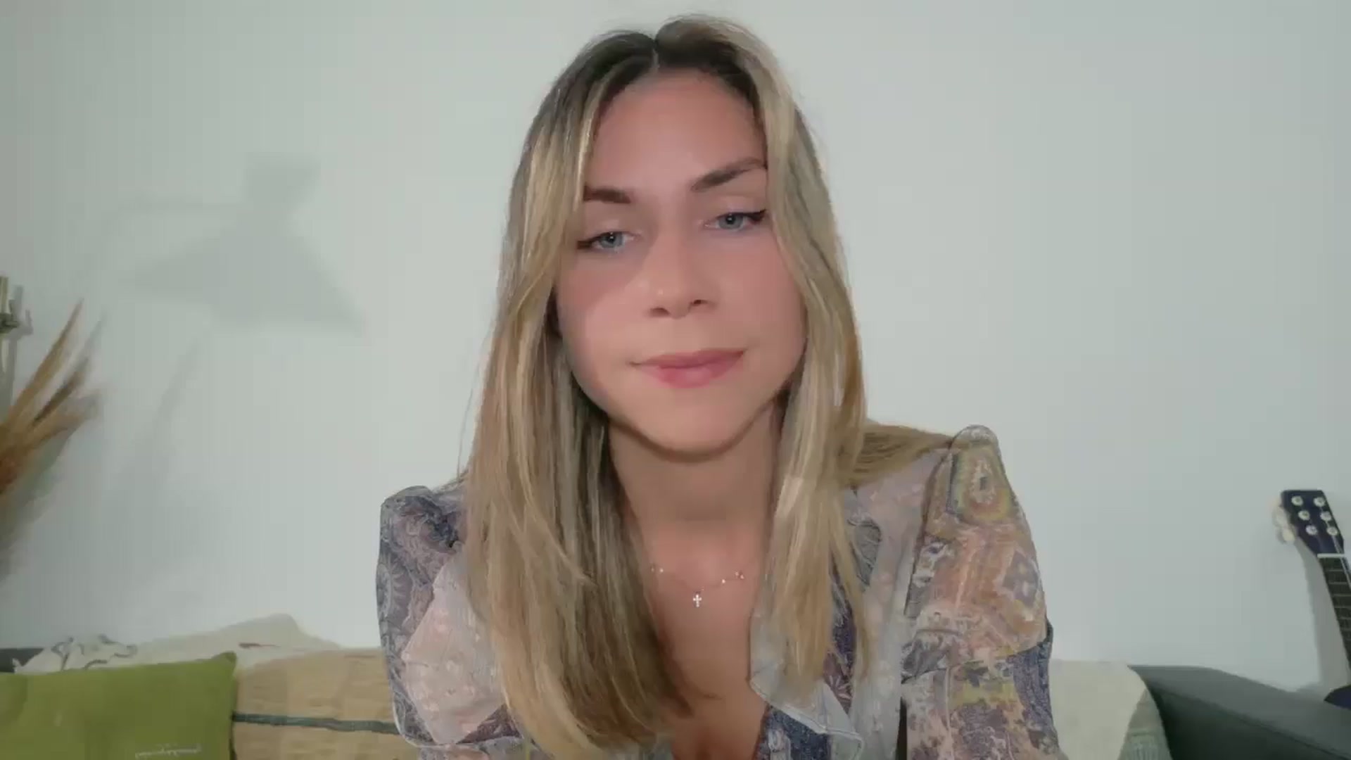 Gallery image thumbnail from Alicewonder1's myfreecams stream on, 04/22/2025, 19:42 image 13 of 20