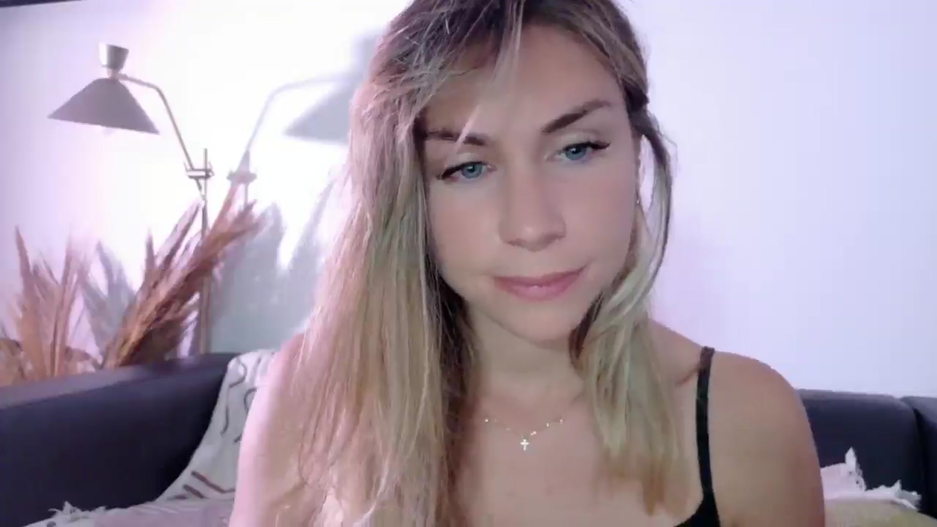 Gallery image thumbnail from Alicewonder1's myfreecams stream on, 05/07/2025, 21:17 image 20 of 20