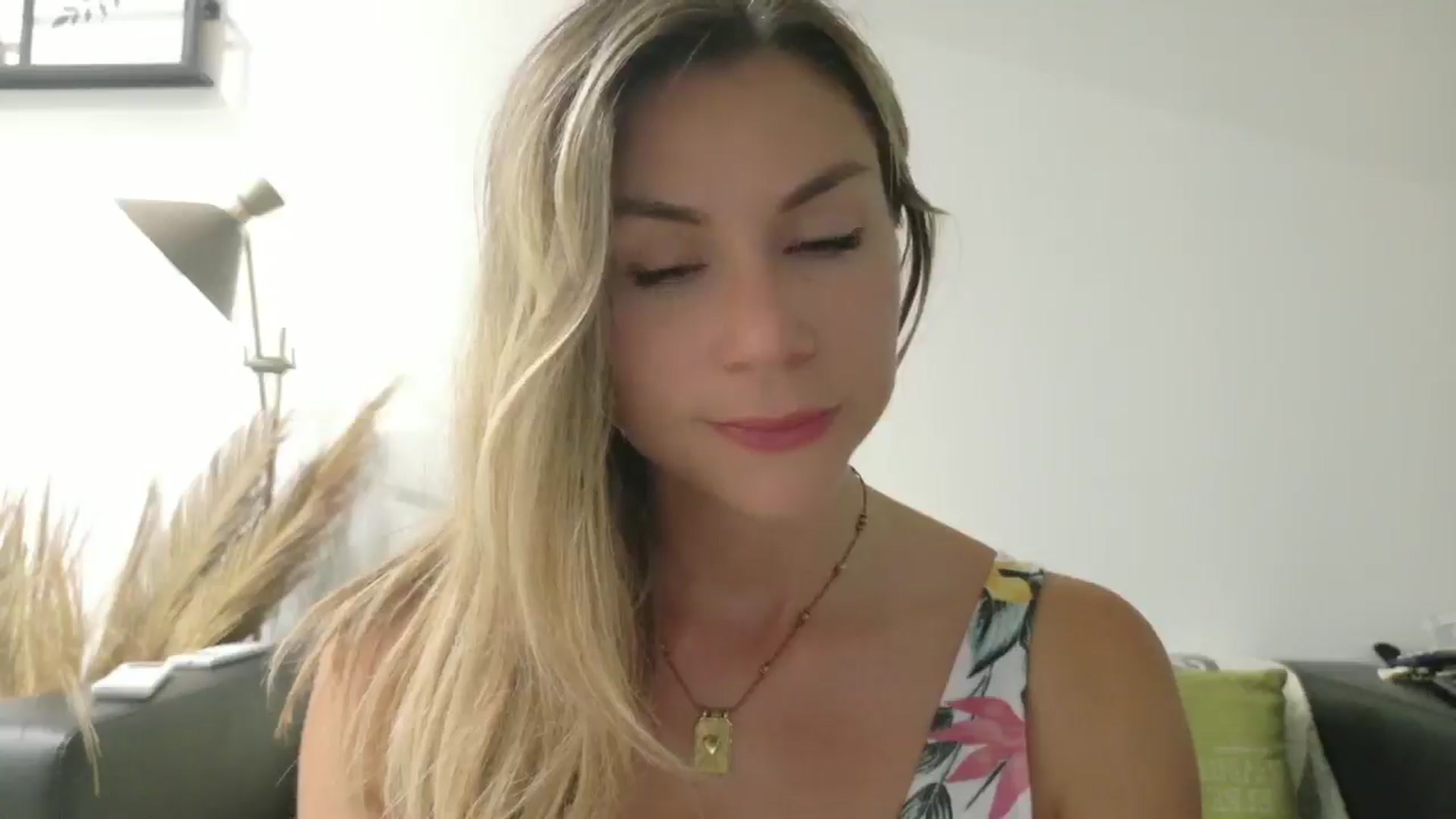 Gallery image thumbnail from Alicewonder1's myfreecams stream on, 06/06/2025, 19:23 image 6 of 20