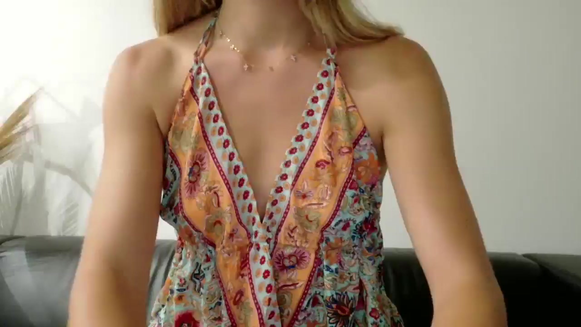 Gallery image thumbnail from Alicewonder1's myfreecams stream on, 06/19/2025, 20:59 image 17 of 20