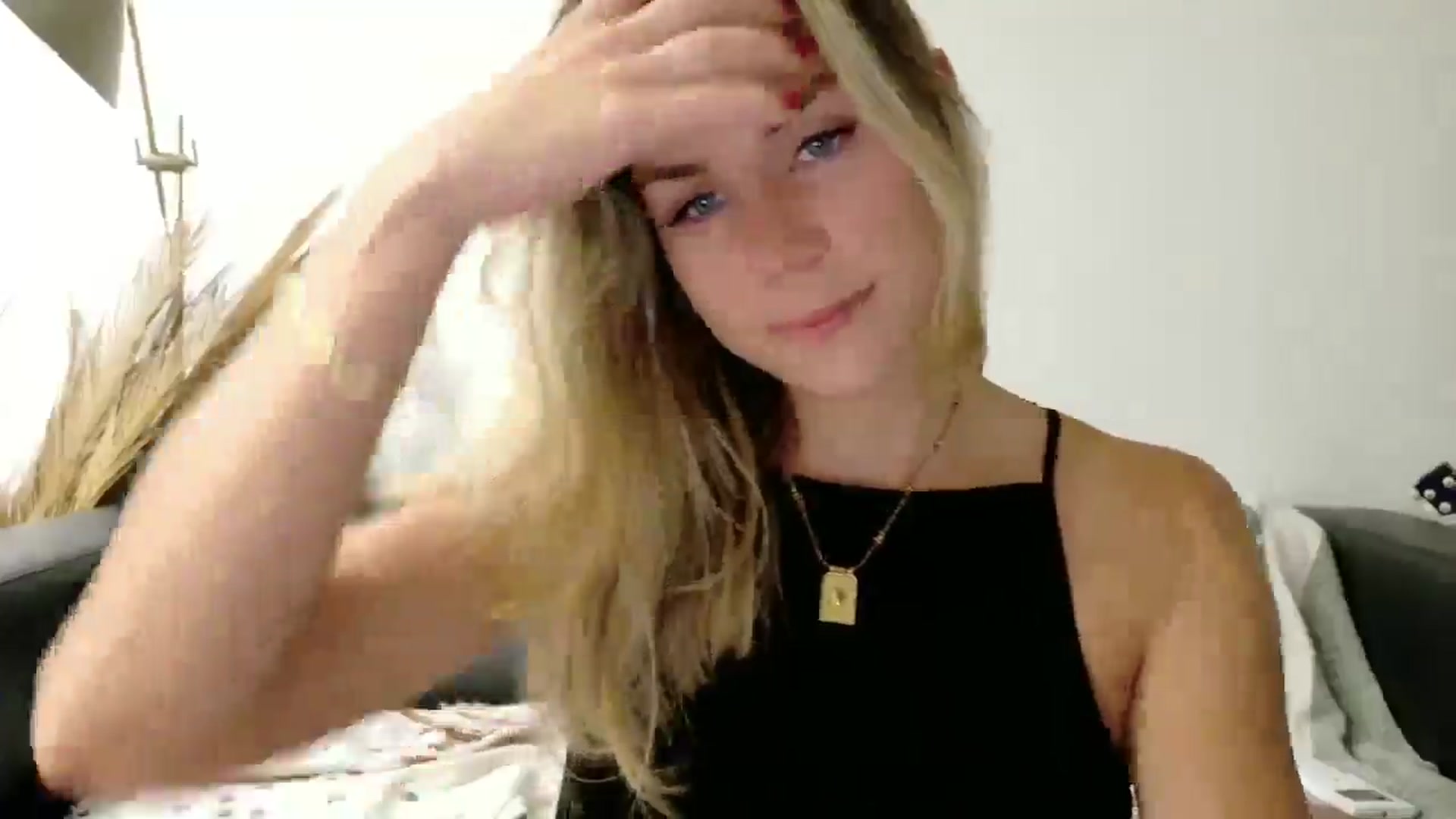 Gallery image thumbnail from Alicewonder1's myfreecams stream on, 06/25/2025, 22:14 image 3 of 20
