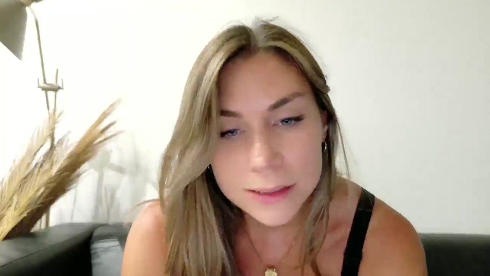 Gallery image thumbnail from Alicewonder1's myfreecams stream on, 06/30/2025, 23:38 image 9 of 20