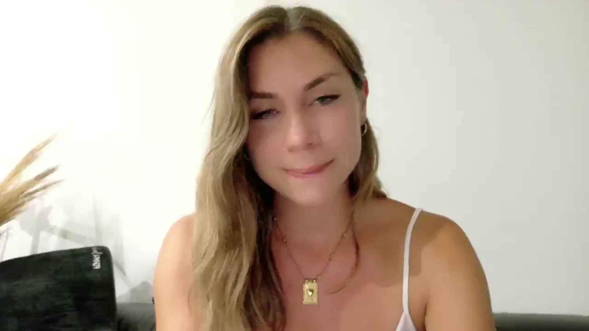 Gallery image thumbnail from Alicewonder1's myfreecams stream on, 07/02/2025, 21:30 image 7 of 20