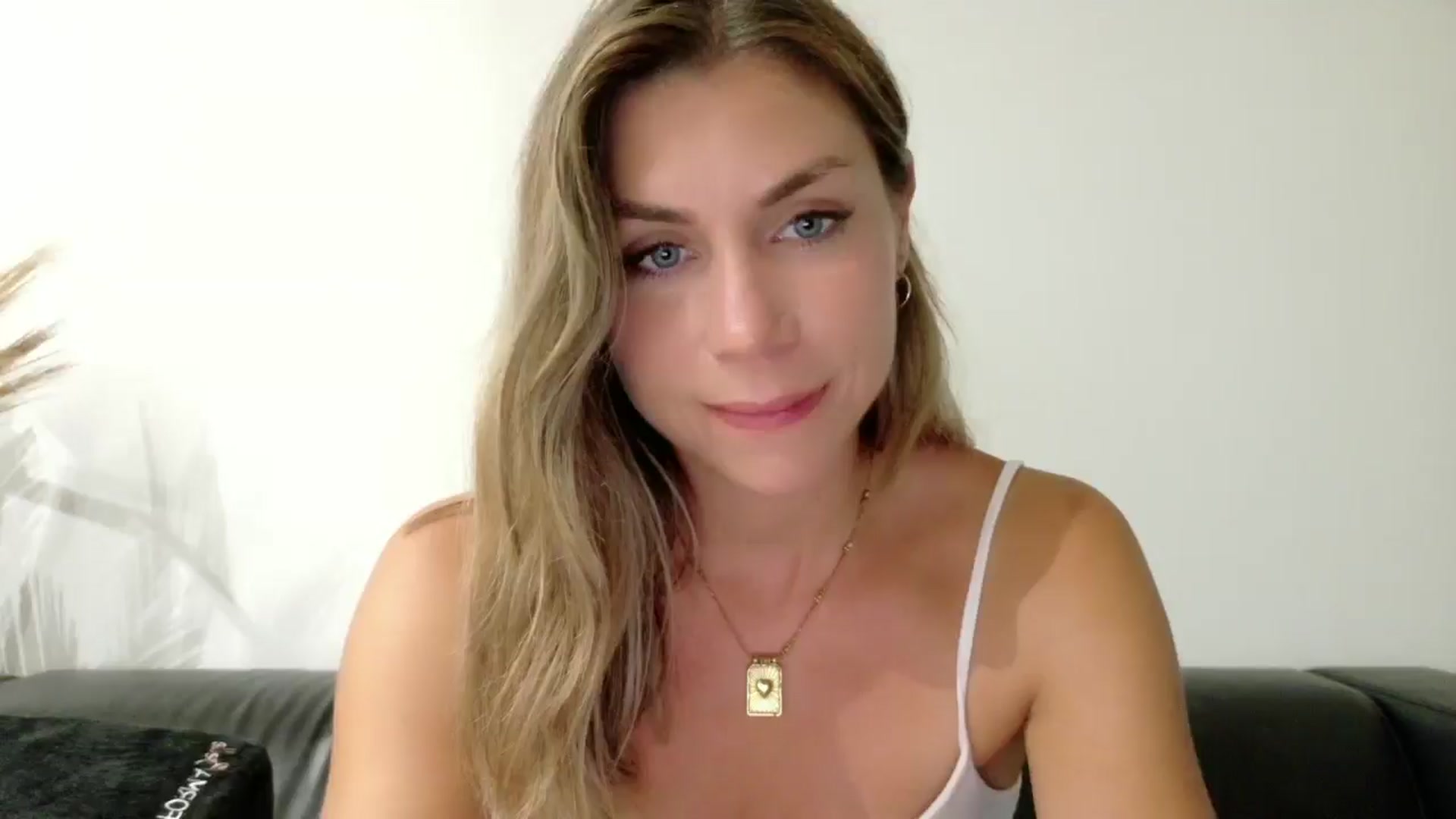 Gallery image thumbnail from Alicewonder1's myfreecams stream on, 07/02/2025, 22:13 image 20 of 20