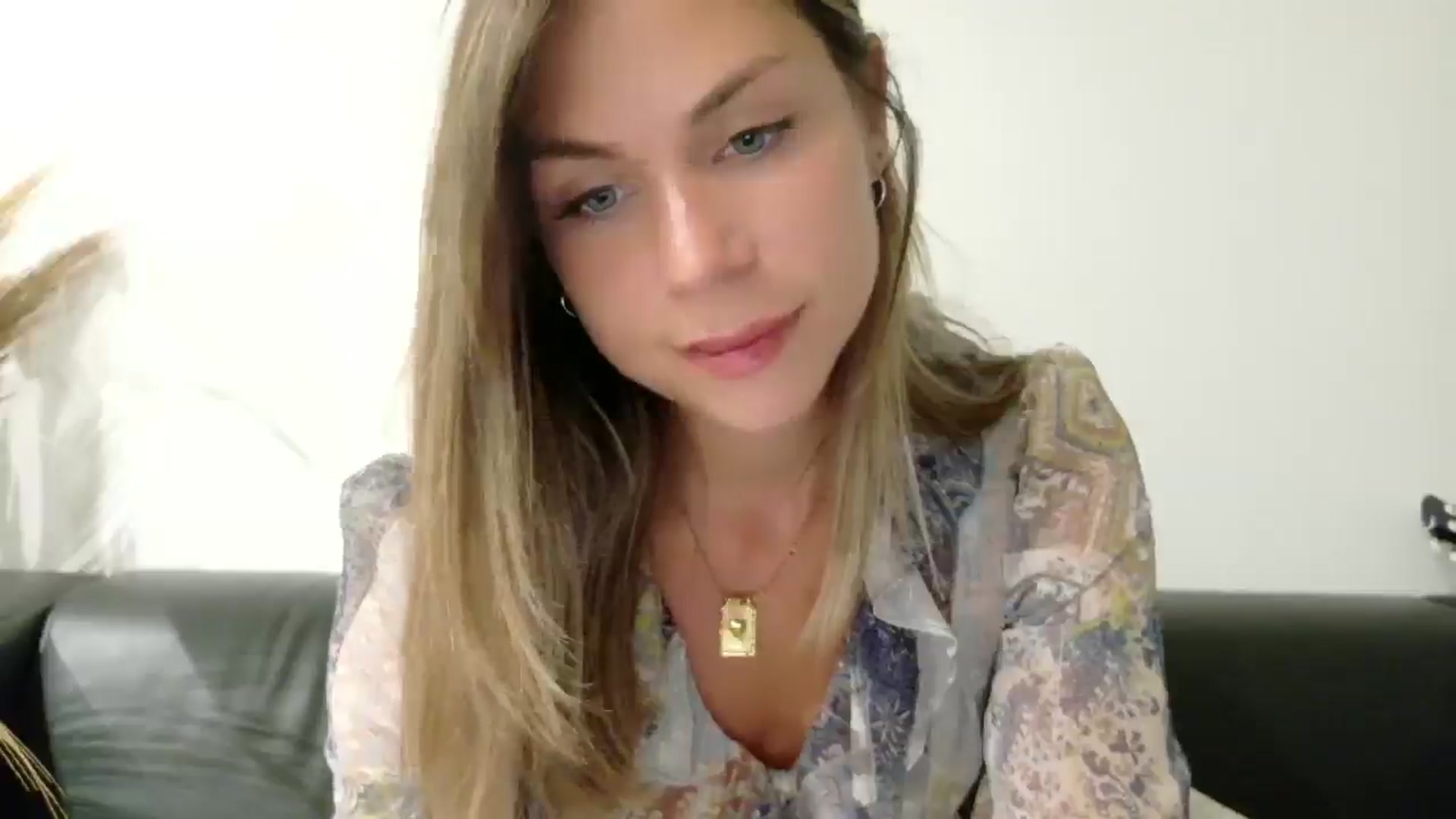 Gallery image thumbnail from Alicewonder1's myfreecams stream on, 07/22/2025, 19:40 image 16 of 20