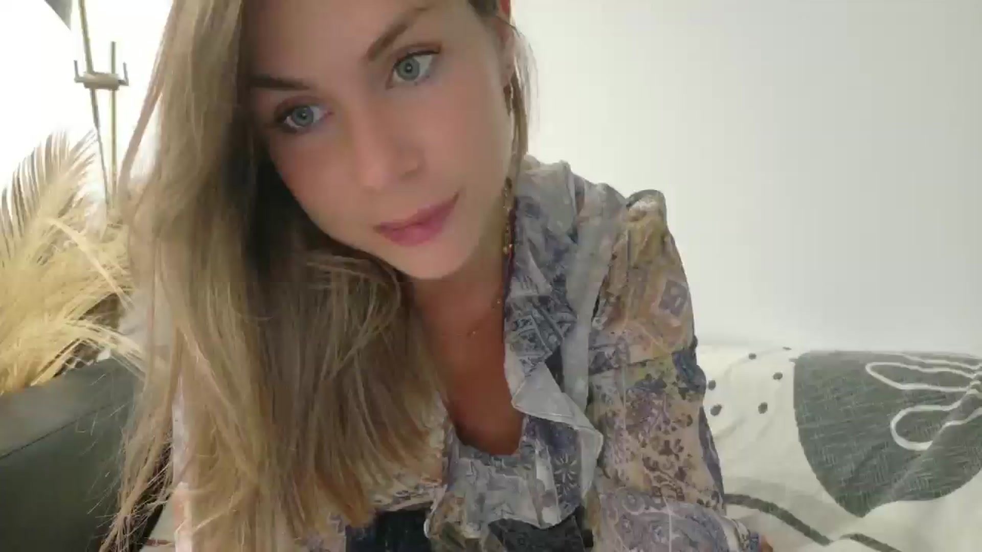 Gallery image thumbnail from Alicewonder1's myfreecams stream on, 07/22/2025, 19:40 image 2 of 20