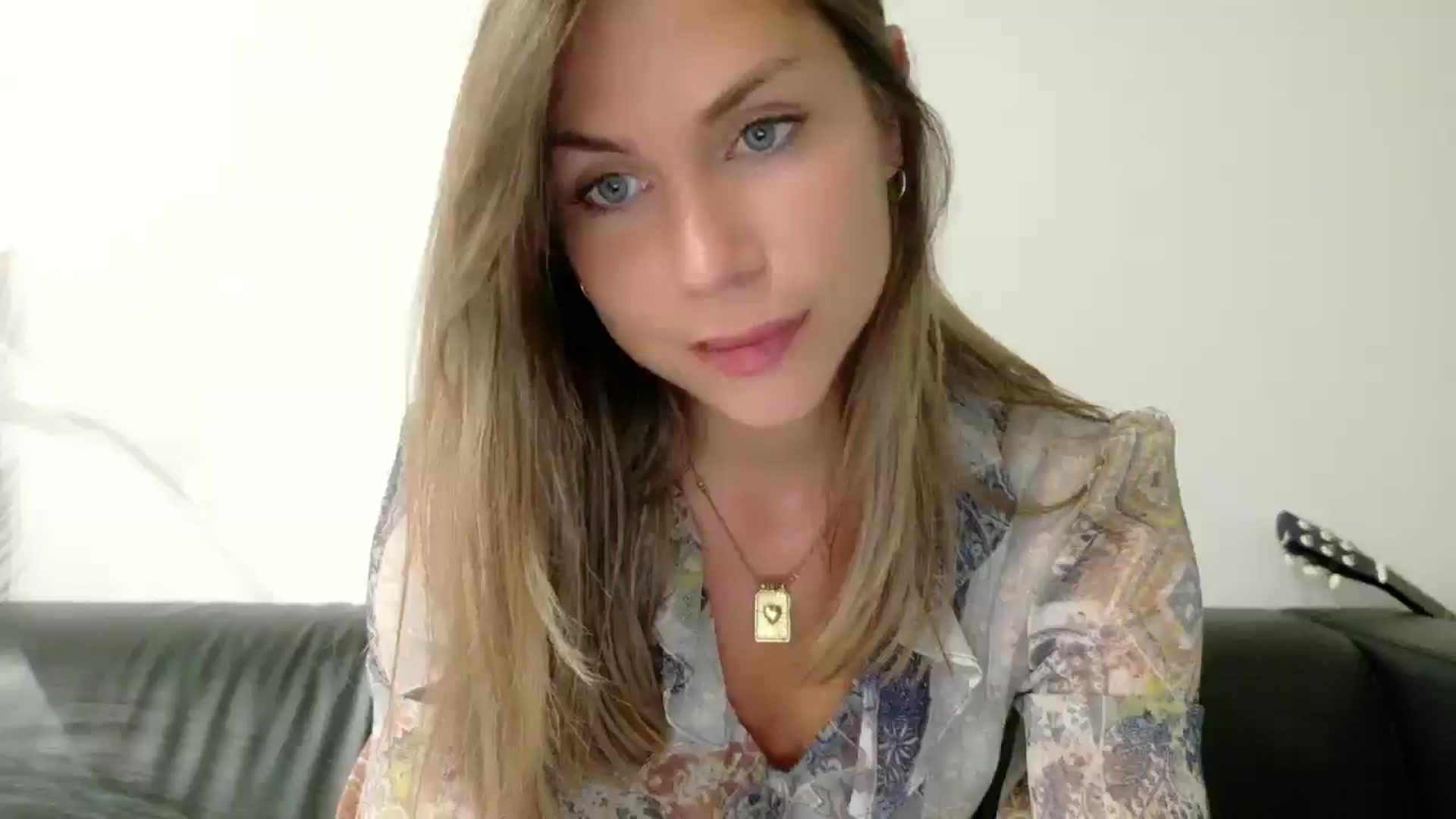 Gallery image thumbnail from Alicewonder1's myfreecams stream on, 07/22/2025, 20:44 image 17 of 20