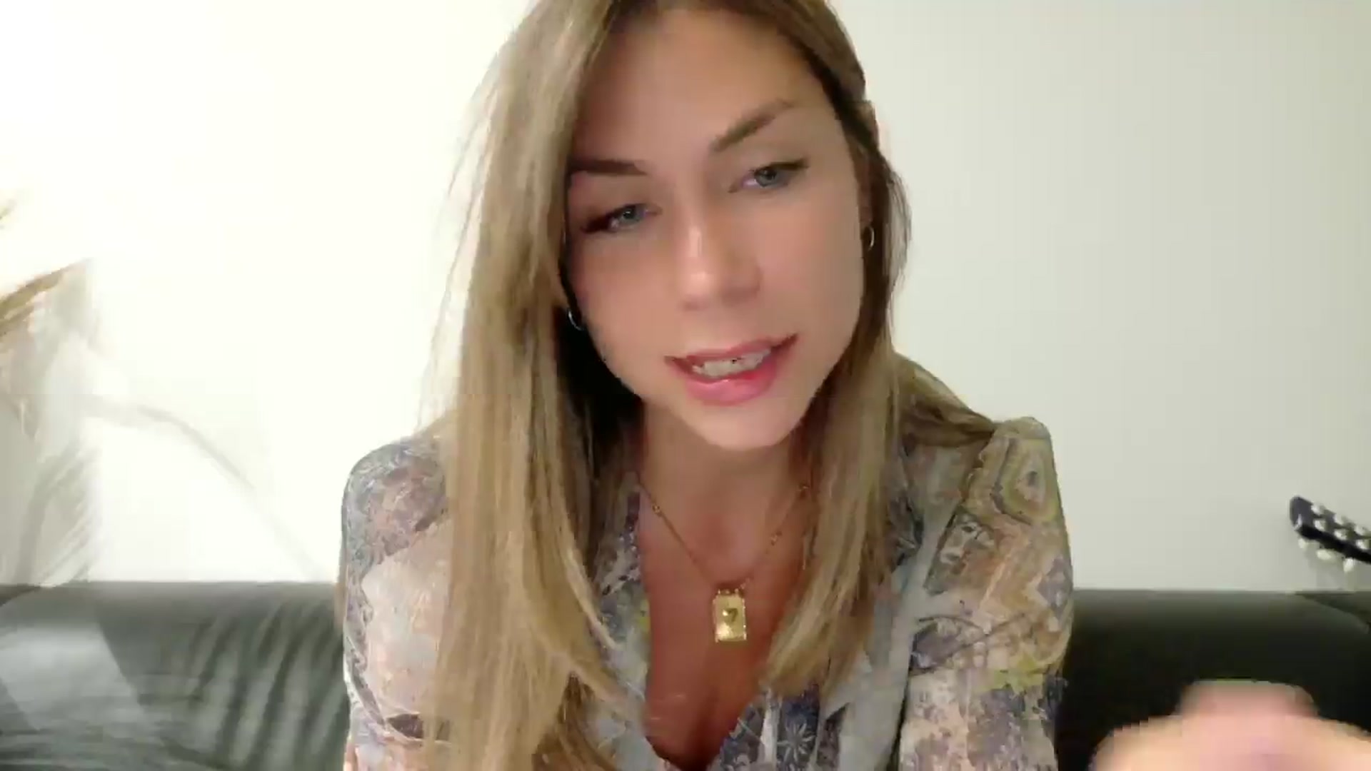 Gallery image thumbnail from Alicewonder1's myfreecams stream on, 07/22/2025, 20:44 image 18 of 20