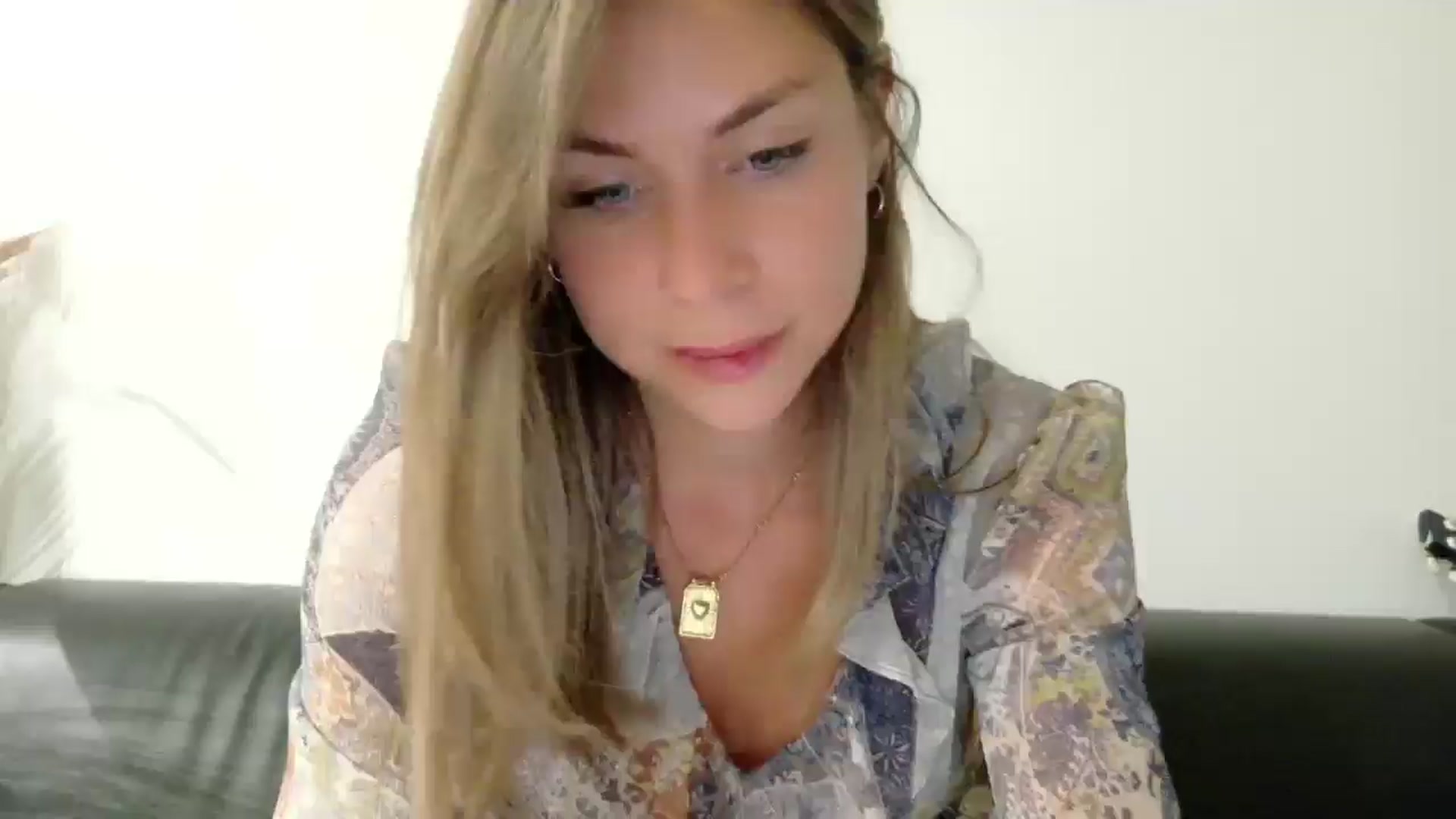 Gallery image thumbnail from Alicewonder1's myfreecams stream on, 07/22/2025, 21:26 image 15 of 20