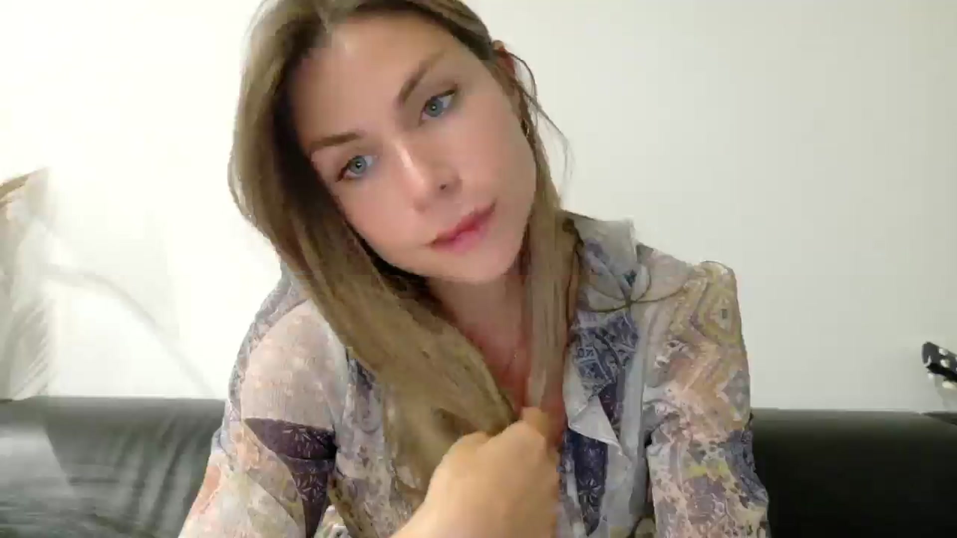 Gallery image thumbnail from Alicewonder1's myfreecams stream on, 07/22/2025, 21:26 image 14 of 20