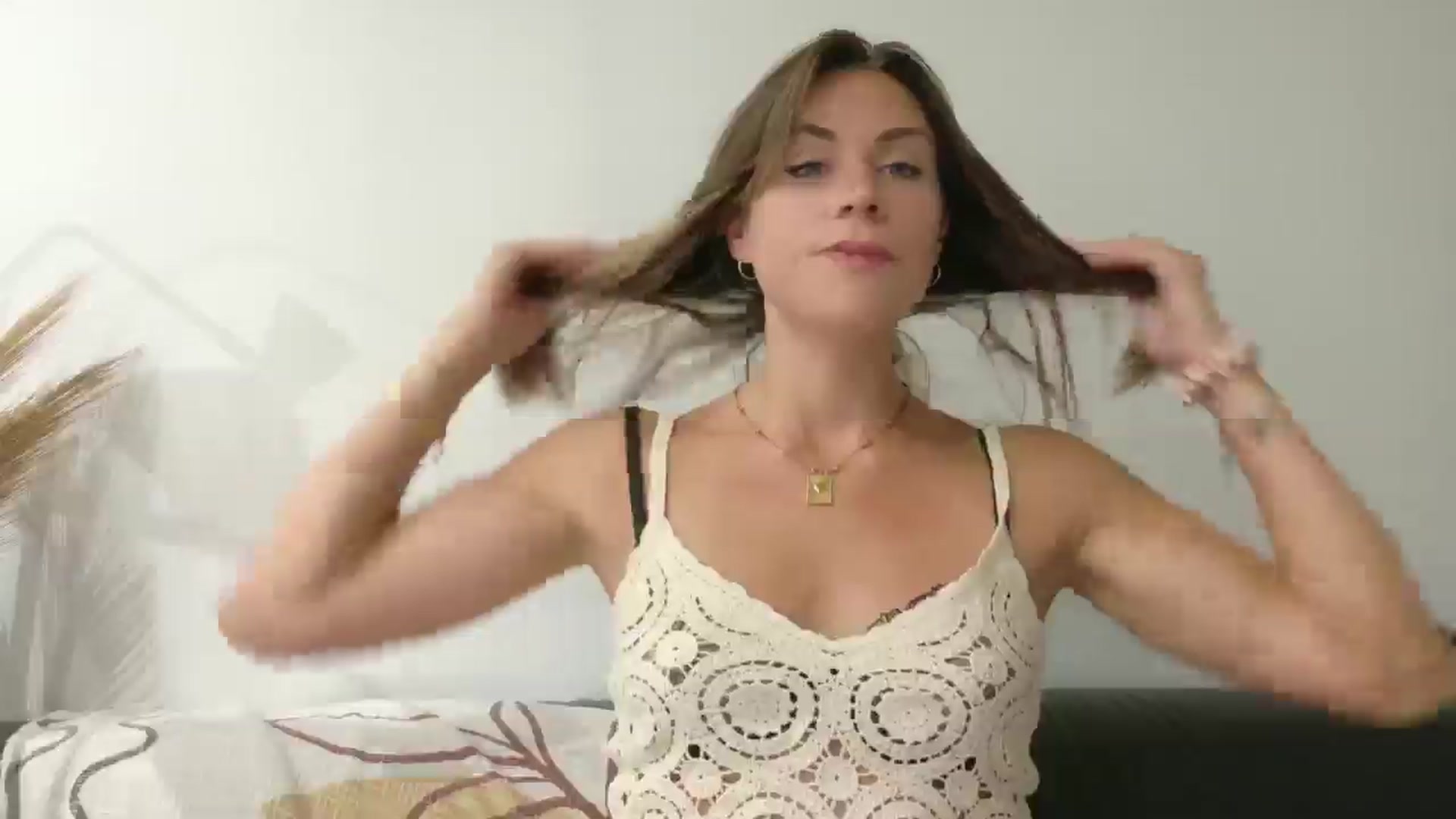 Gallery image thumbnail from Alicewonder1's myfreecams stream on, 07/23/2025, 20:29 image 12 of 20