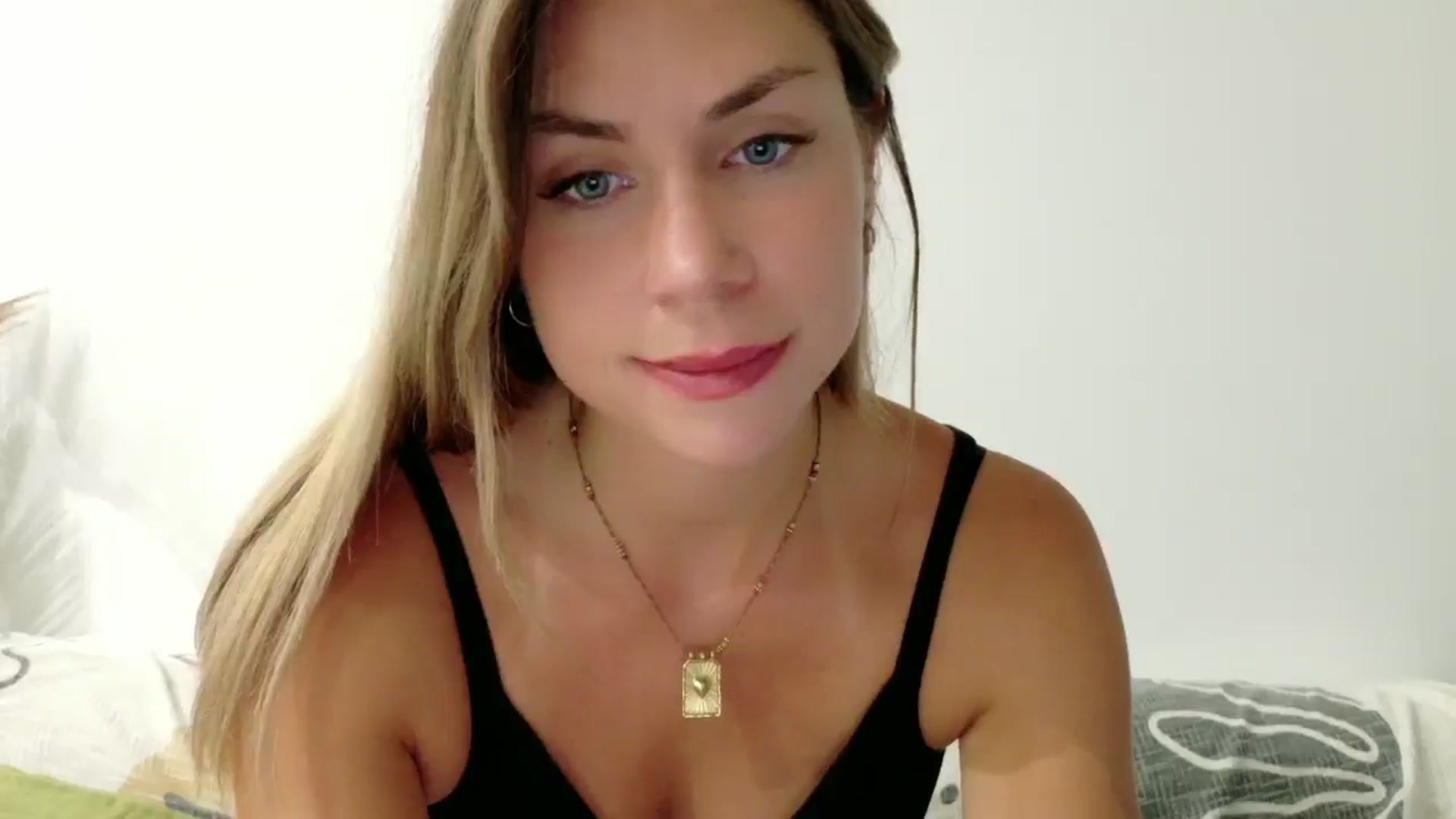 Gallery image thumbnail from Alicewonder1's myfreecams stream on, 07/26/2025, 19:58 image 19 of 20