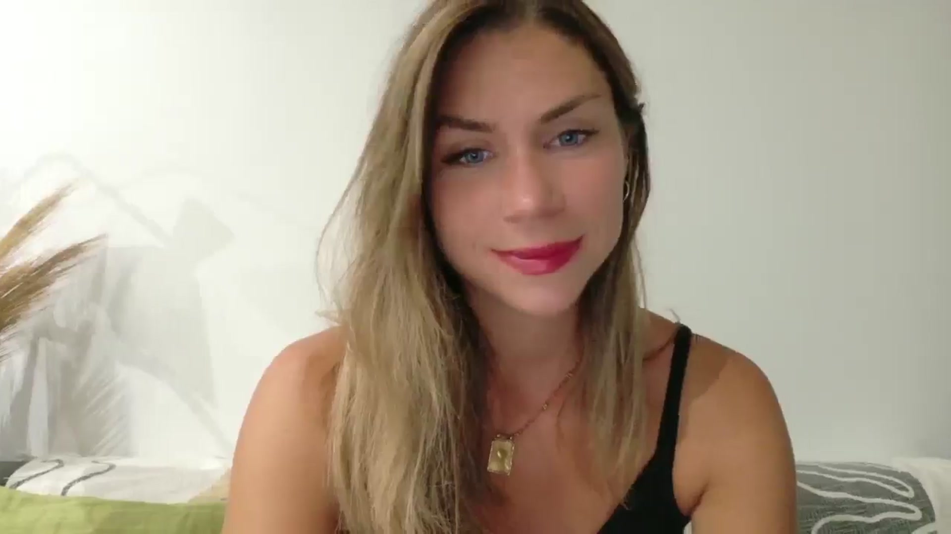 Gallery image thumbnail from Alicewonder1's myfreecams stream on, 07/26/2025, 19:58 image 3 of 20