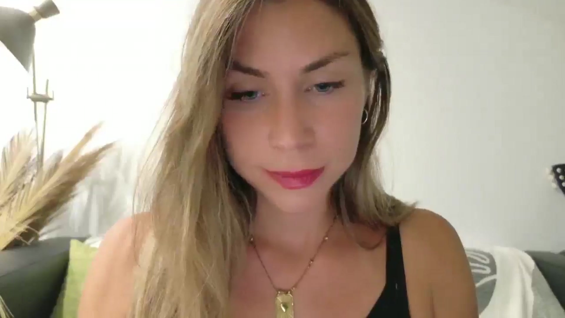 Gallery image thumbnail from Alicewonder1's myfreecams stream on, 07/26/2025, 19:58 image 6 of 20
