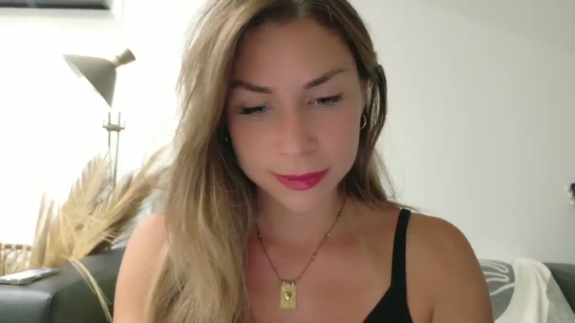 Gallery image thumbnail from Alicewonder1's myfreecams stream on, 07/26/2025, 19:58 image 4 of 20