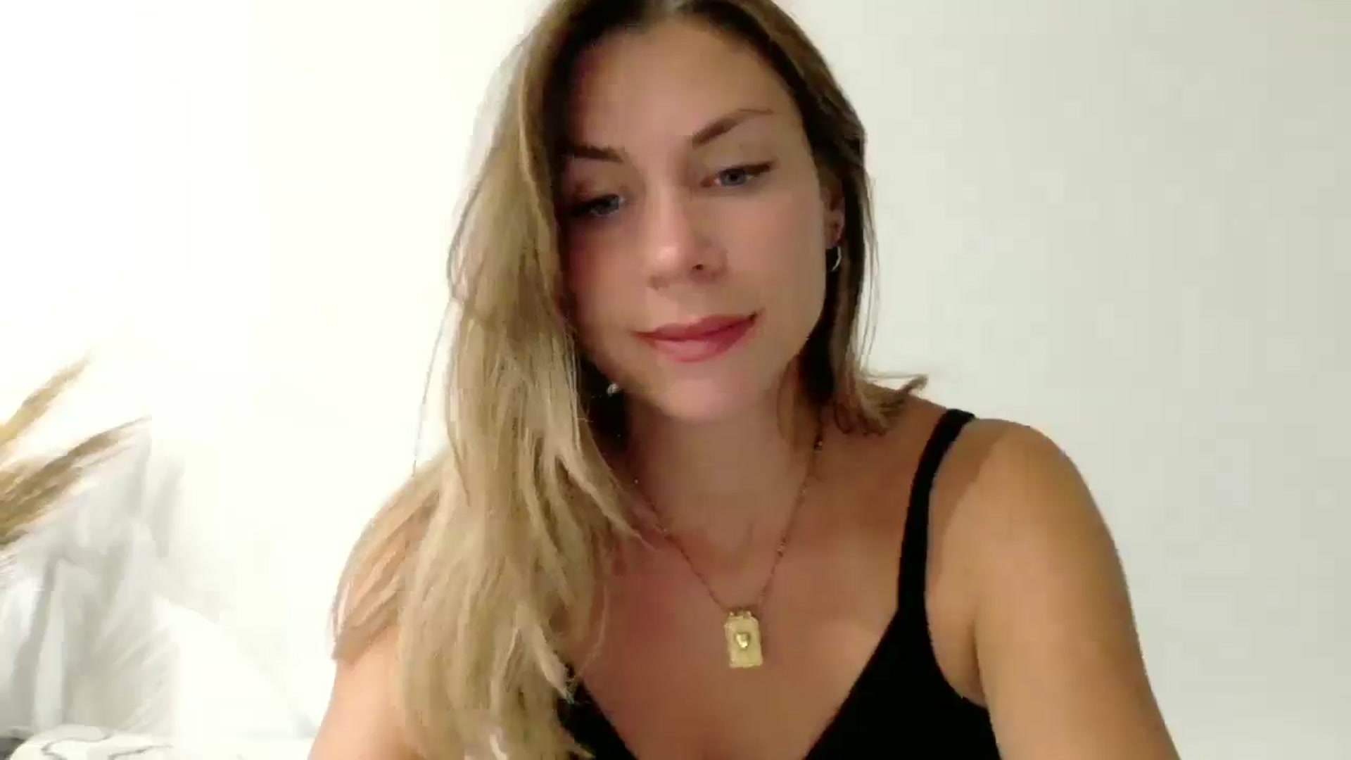 Gallery image thumbnail from Alicewonder1's myfreecams stream on, 07/26/2025, 21:53 image 4 of 20