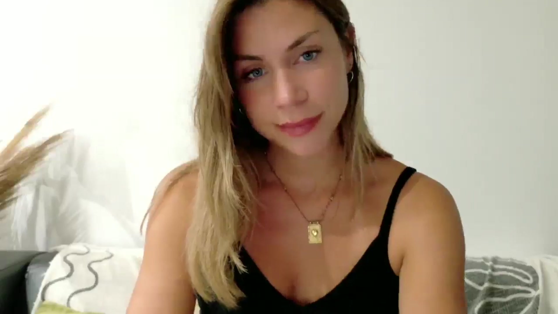 Gallery image thumbnail from Alicewonder1's myfreecams stream on, 07/26/2025, 21:53 image 7 of 20