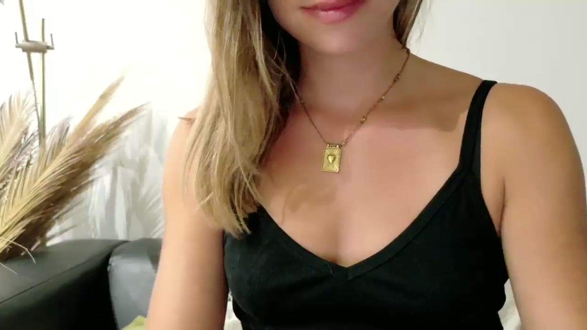 Gallery image thumbnail from Alicewonder1's myfreecams stream on, 07/26/2025, 21:53 image 14 of 20