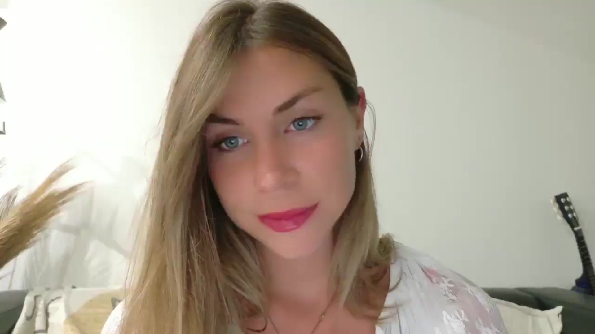 Gallery image thumbnail from Alicewonder1's myfreecams stream on, 07/27/2025, 19:29 image 3 of 20