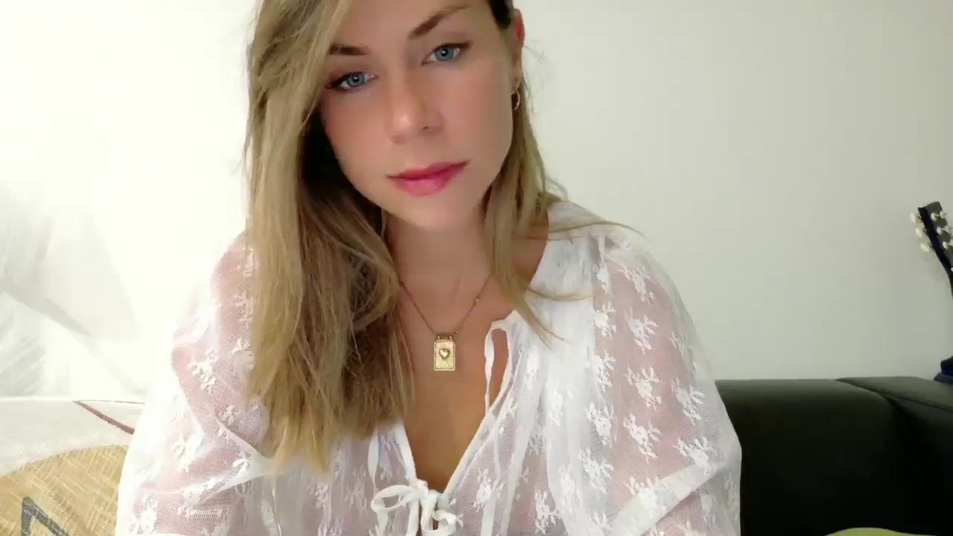 Gallery image thumbnail from Alicewonder1's myfreecams stream on, 07/27/2025, 19:29 image 20 of 20