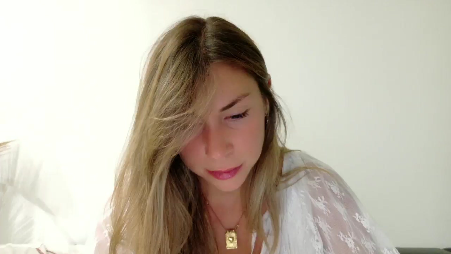 Gallery image thumbnail from Alicewonder1's myfreecams stream on, 07/27/2025, 21:13 image 1 of 20