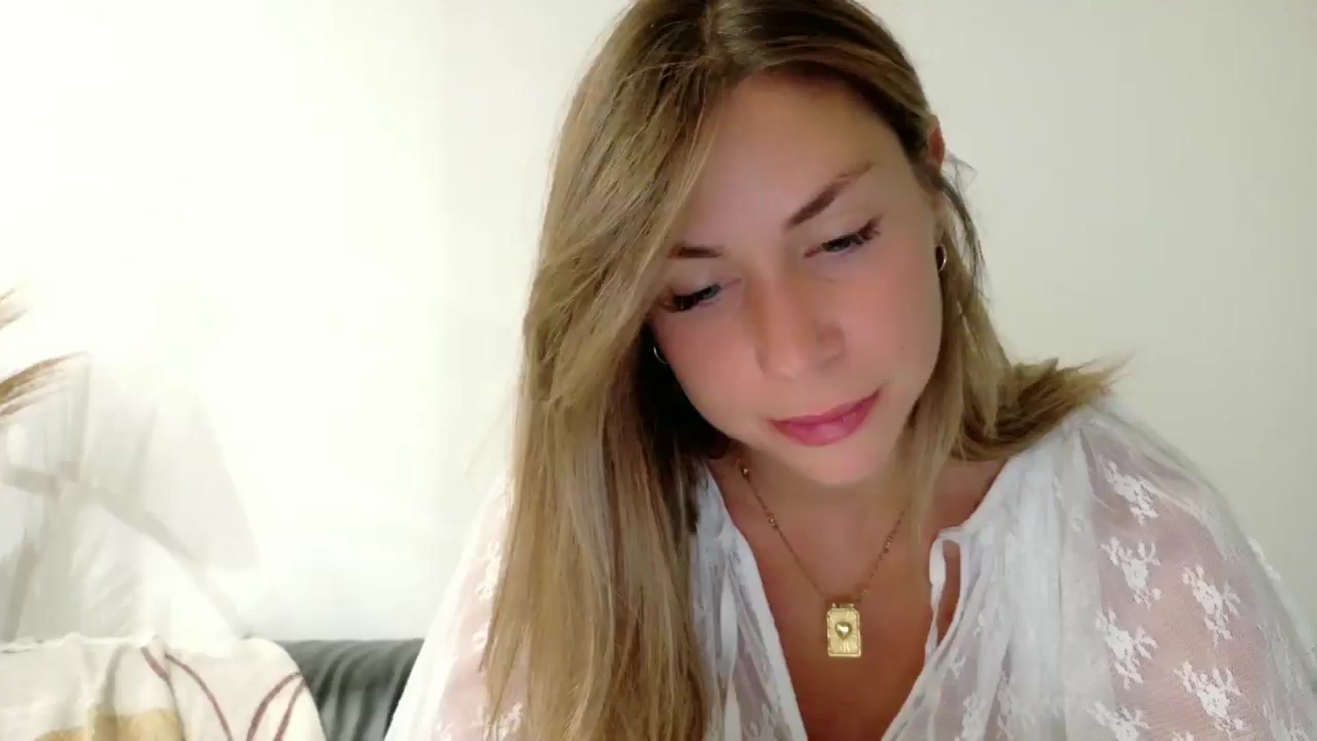 Gallery image thumbnail from Alicewonder1's myfreecams stream on, 07/27/2025, 21:13 image 10 of 20