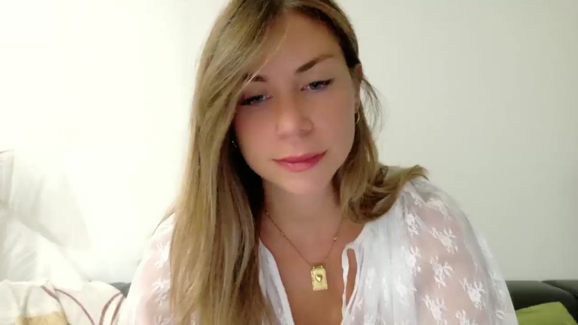 Gallery image thumbnail from Alicewonder1's myfreecams stream on, 07/27/2025, 21:13 image 7 of 20