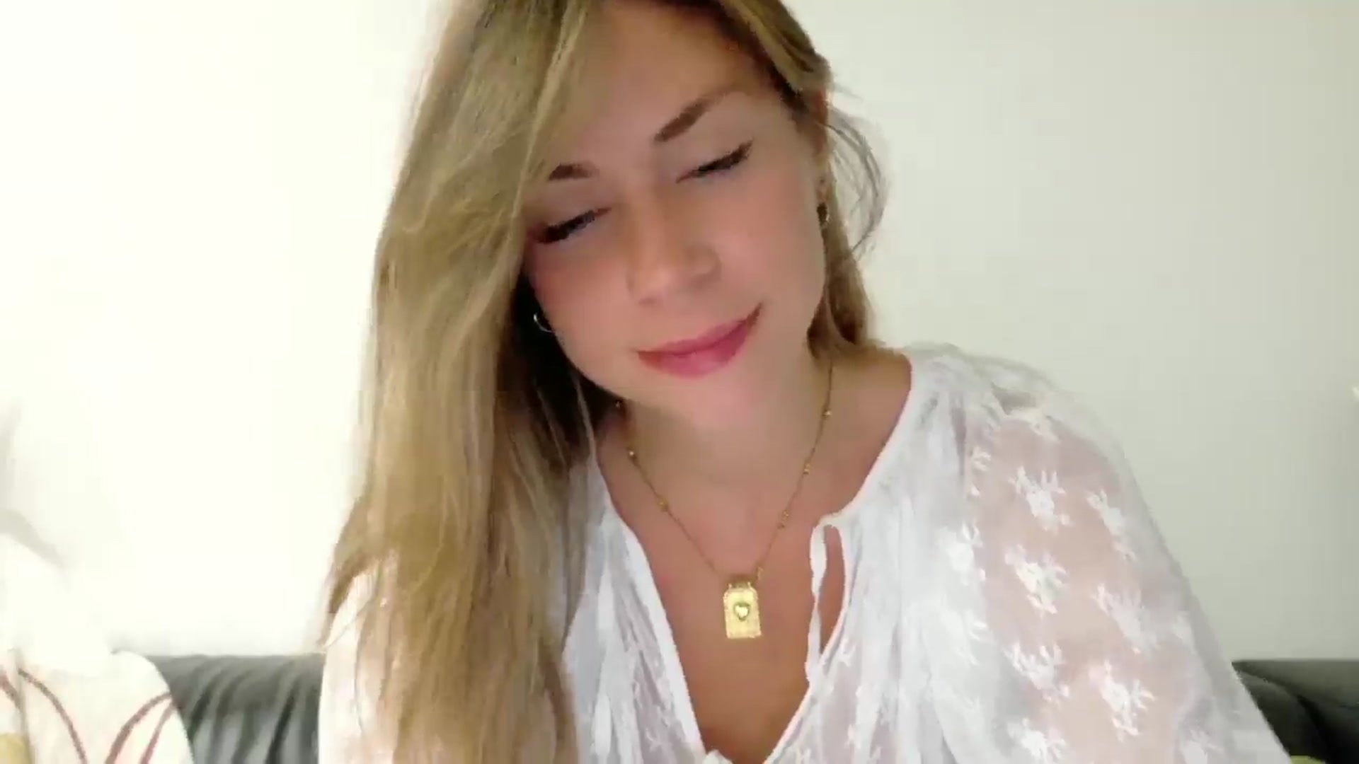 Gallery image thumbnail from Alicewonder1's myfreecams stream on, 07/27/2025, 21:13 image 11 of 20