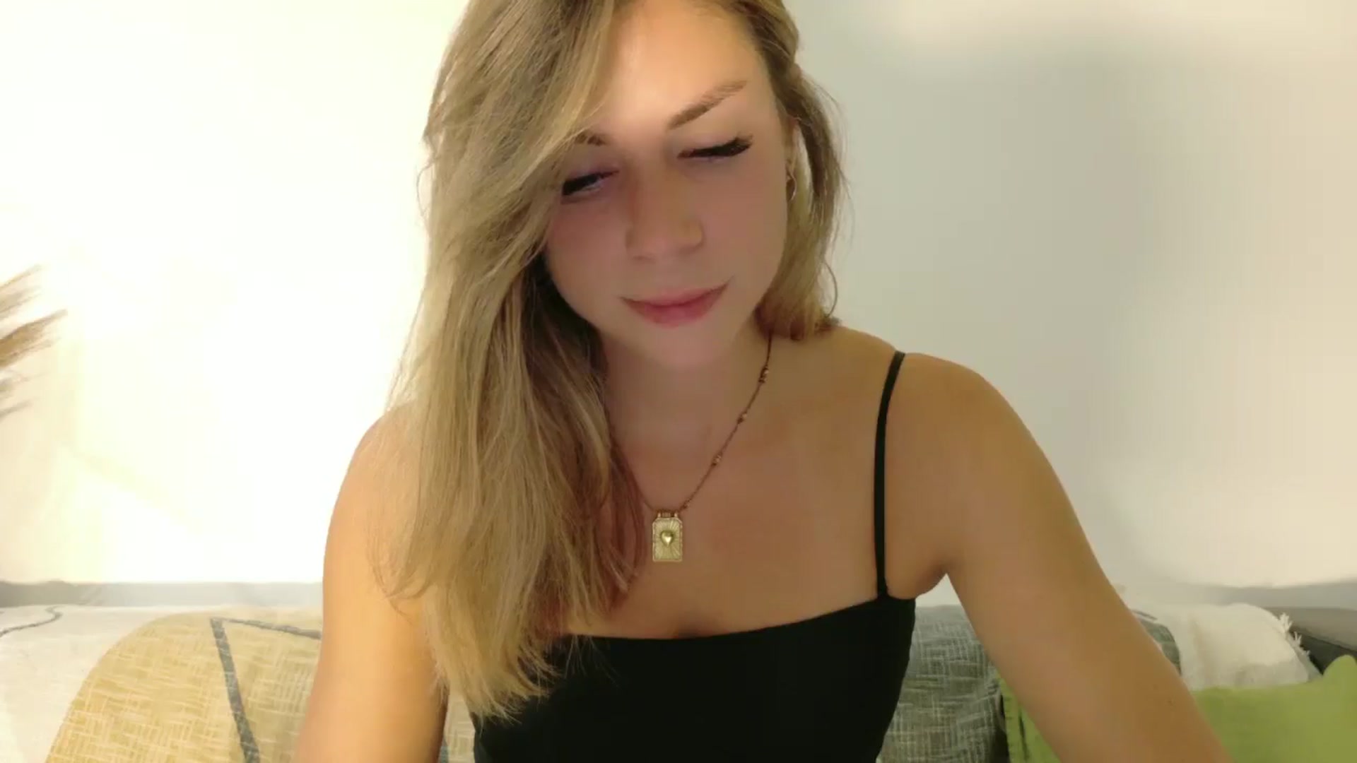 Gallery image thumbnail from Alicewonder1's myfreecams stream on, 08/08/2025, 20:03 image 3 of 20