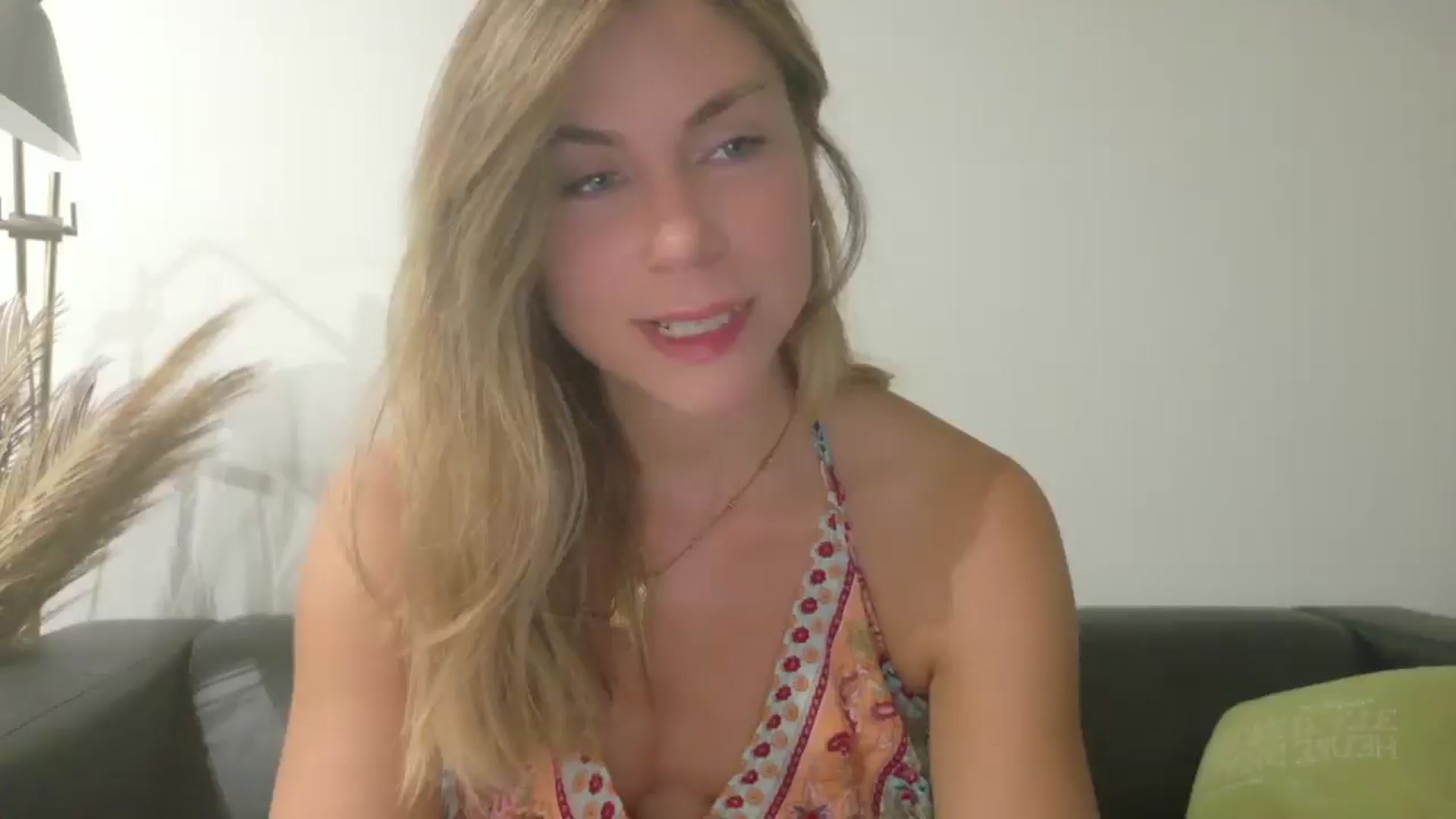 Gallery image thumbnail from Alicewonder1's myfreecams stream on, 08/24/2025, 21:28 image 6 of 20