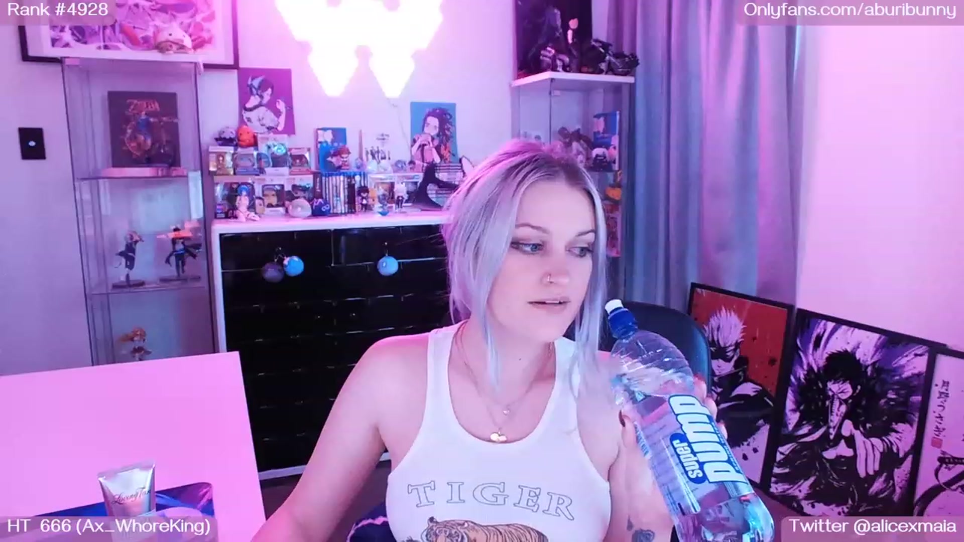 Gallery image thumbnail from AlicexMaia's myfreecams stream on, 11/18/2022, 05:20 image 2 of 20