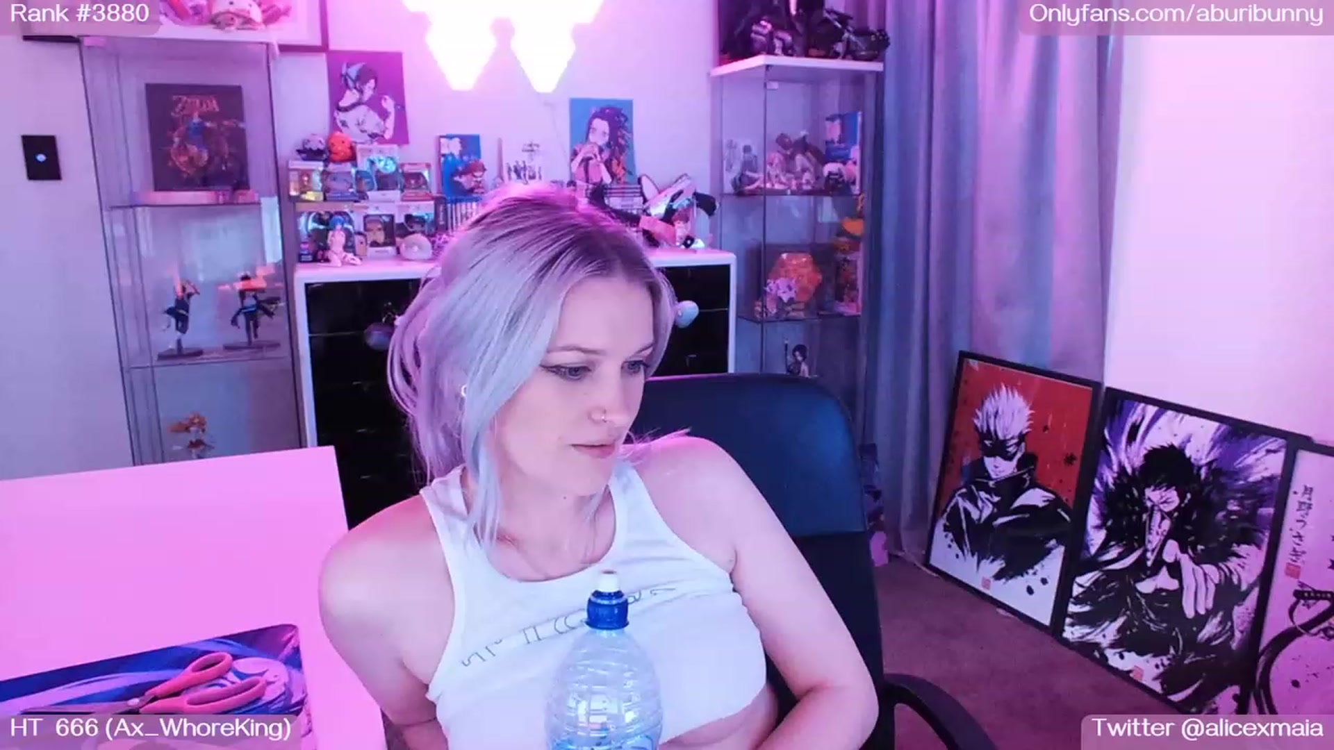 Gallery image thumbnail from AlicexMaia's myfreecams stream on, 11/18/2022, 05:20 image 20 of 20